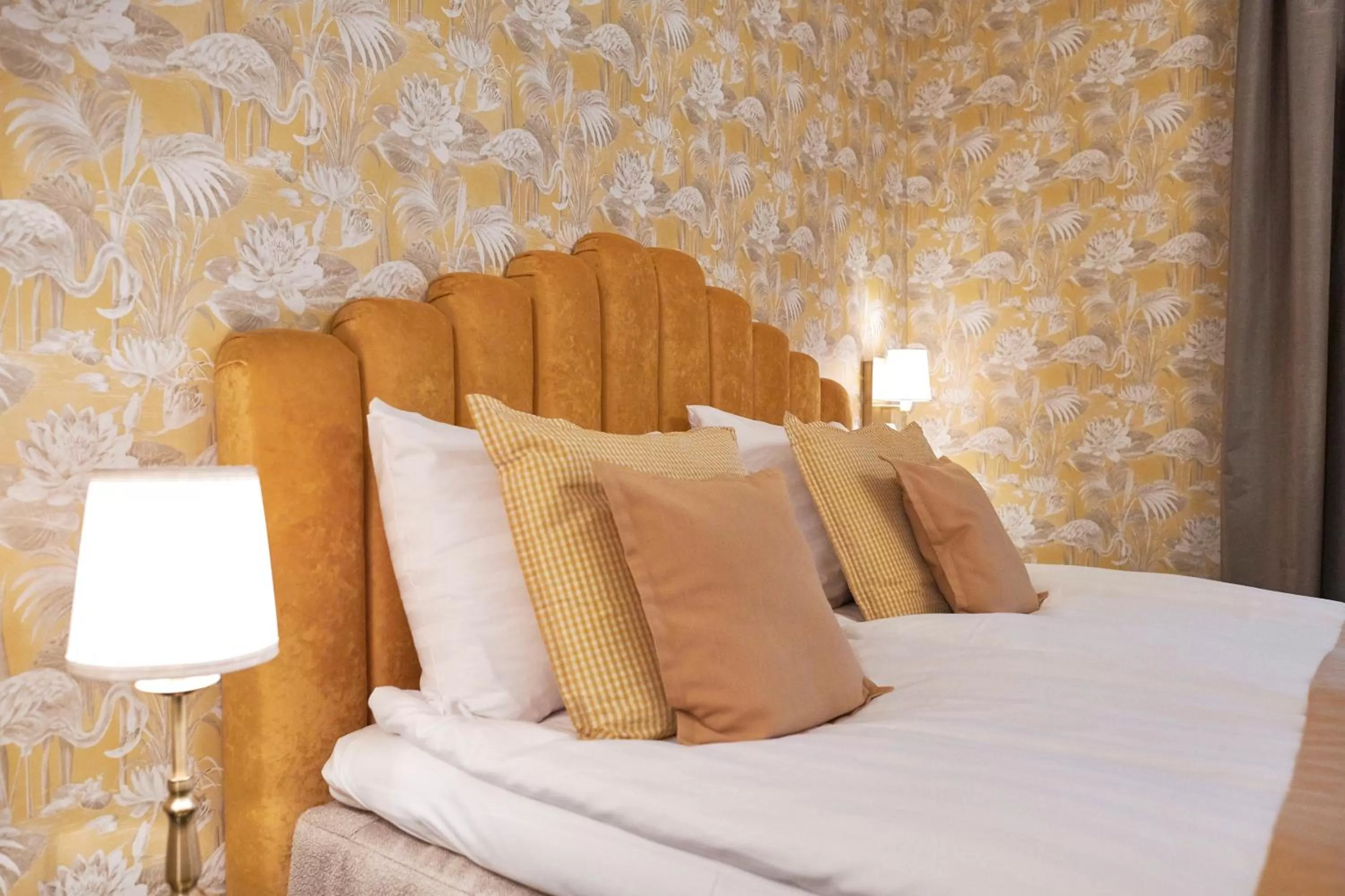 Photo of the whole room, Bed in Boutique Hotel Yöpuu