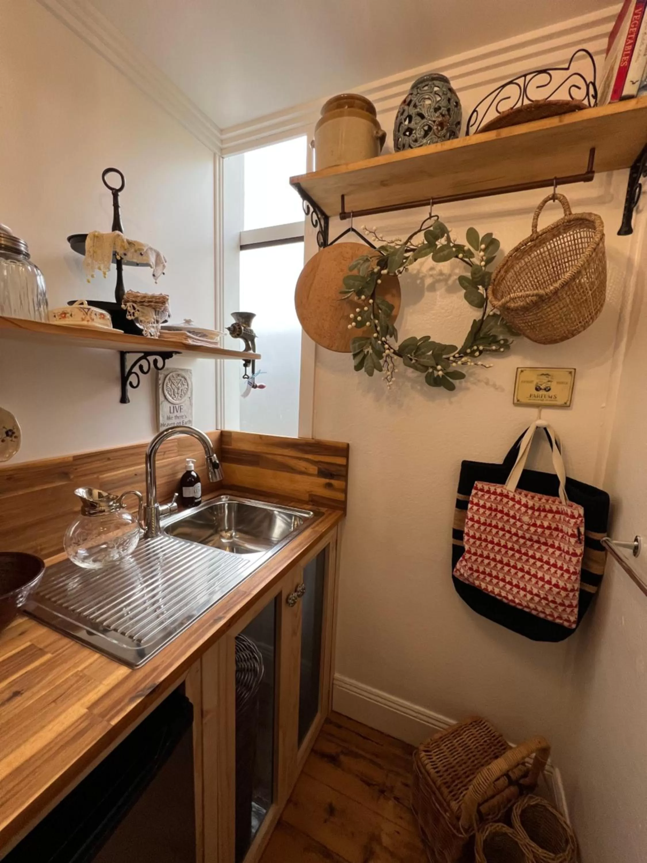 Kitchen/Kitchenette in Ivy May Cottage