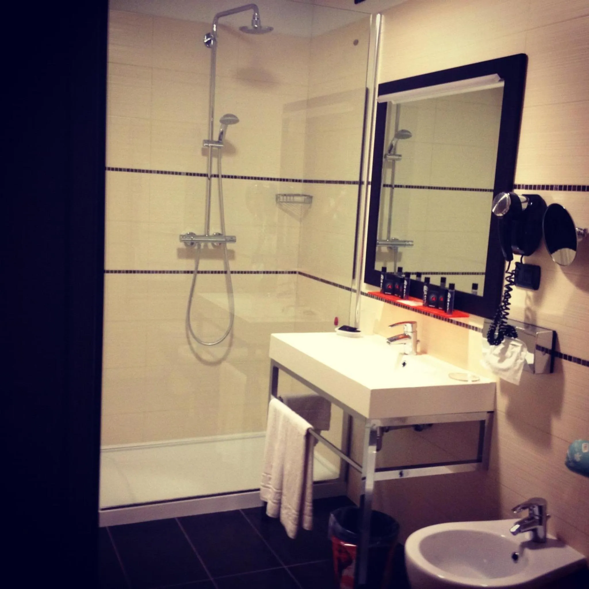 Shower in Amatì Design Green Hotel