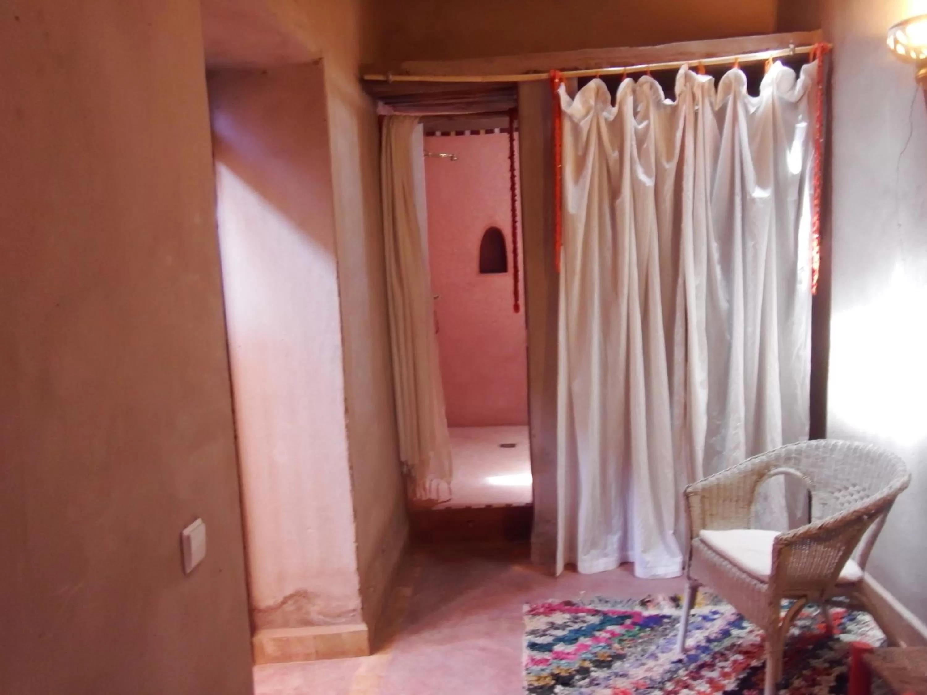 Laila Single Room in Dar Paru