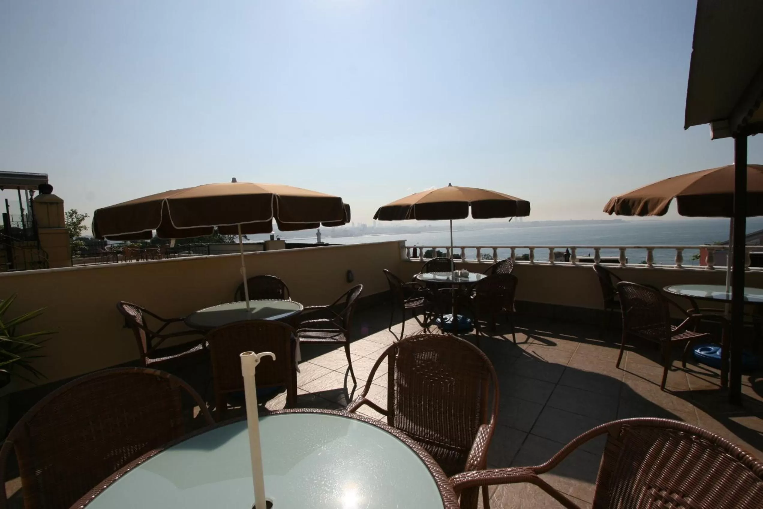 Day in Hanedan Hotel