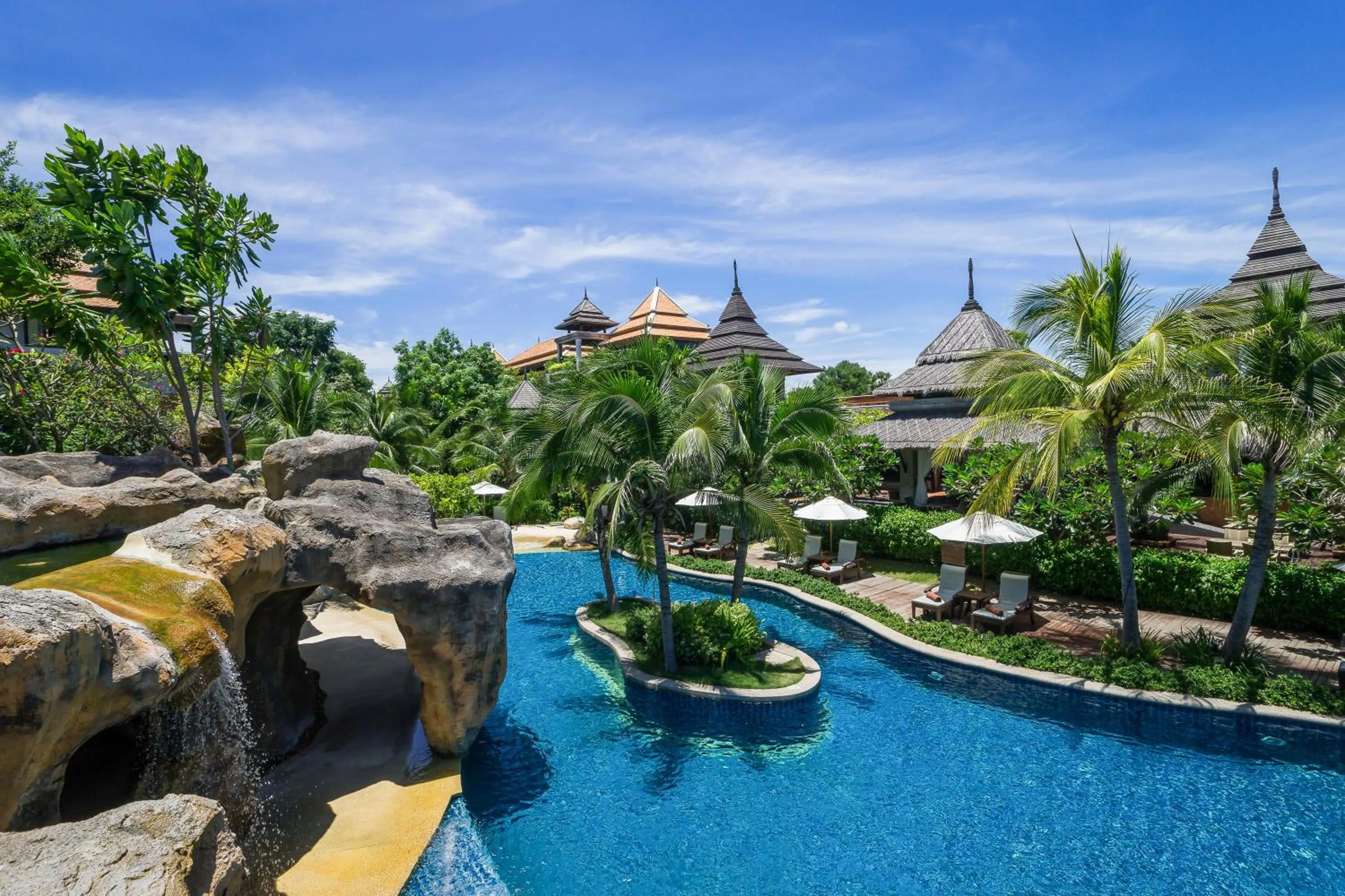Swimming pool in Royal Muang Samui Villas