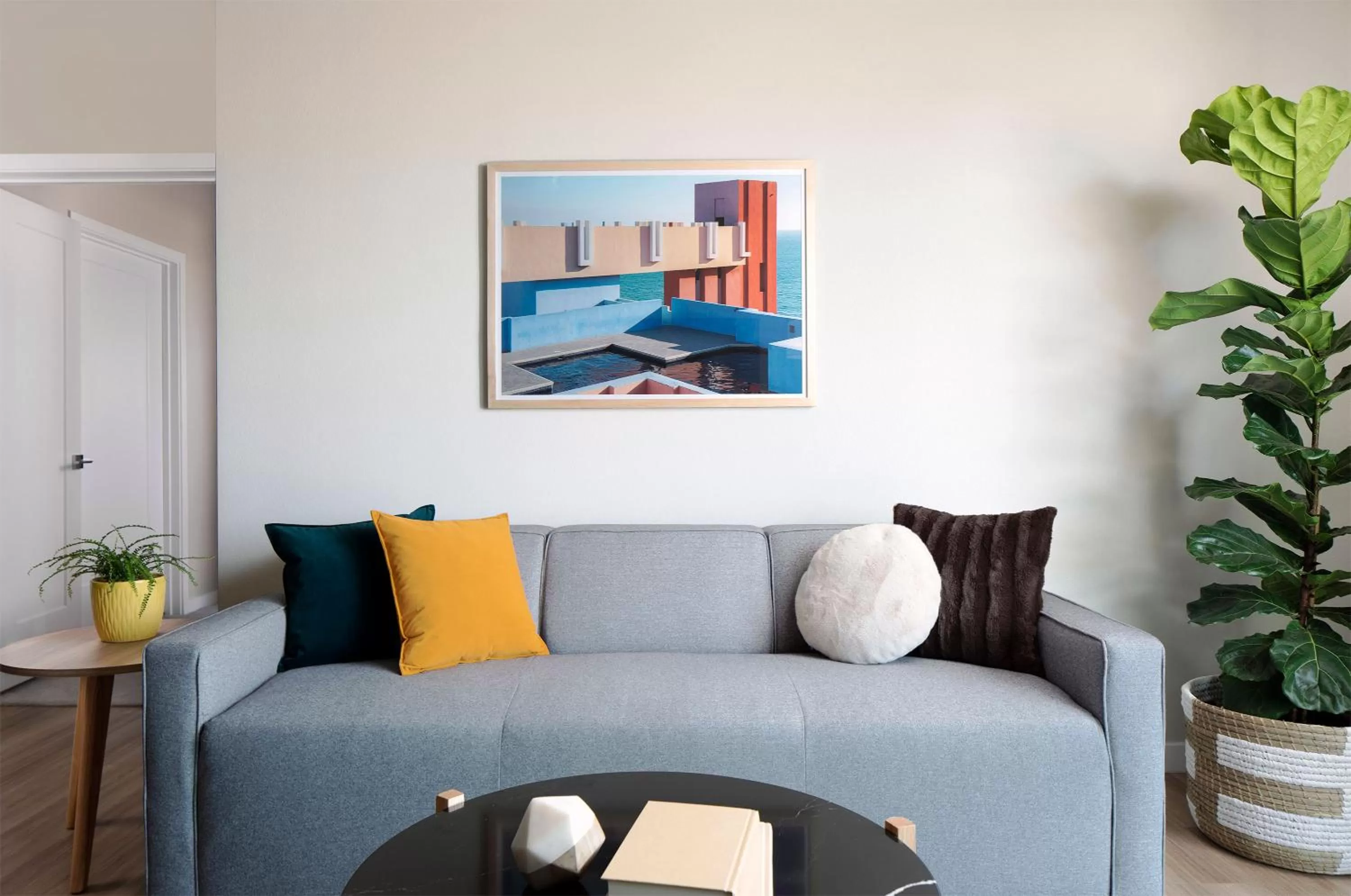 Designer Furnished 2 Bedroom Apt in Old Town in Sentral Old Town