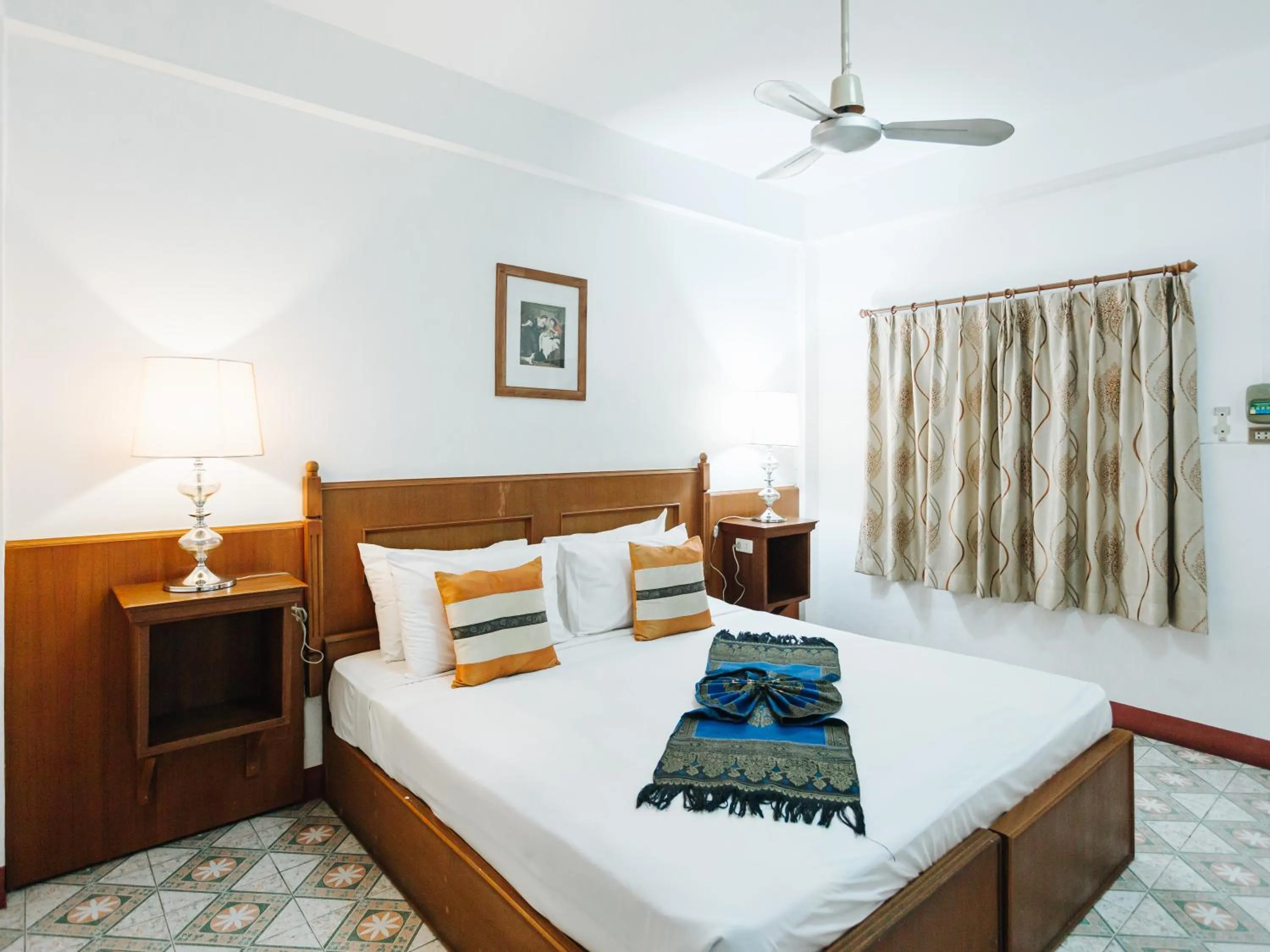 Bedroom, Bed in Rendezvous Oldtown Chiangmai