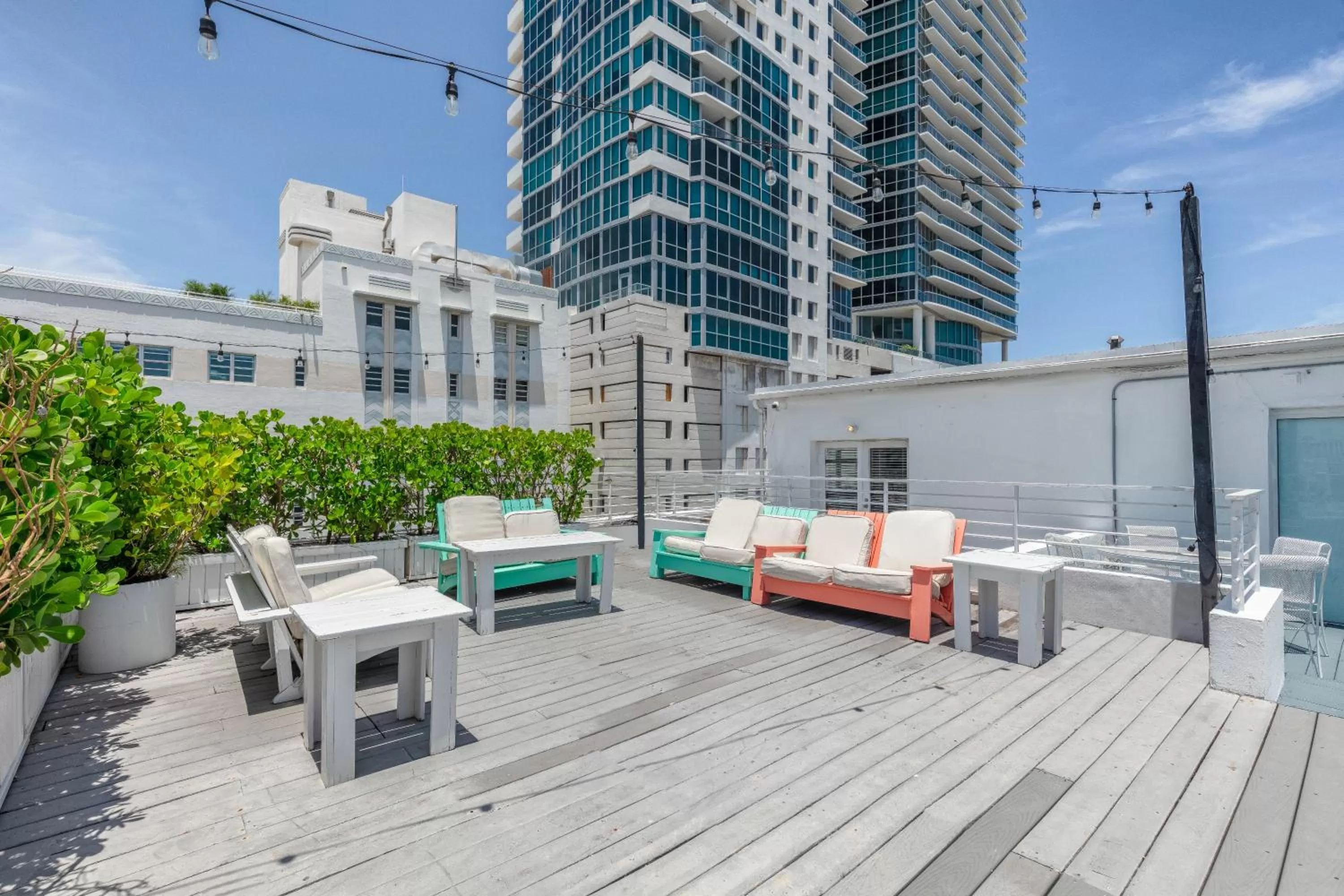 Balcony/Terrace in Townhouse by Luxurban