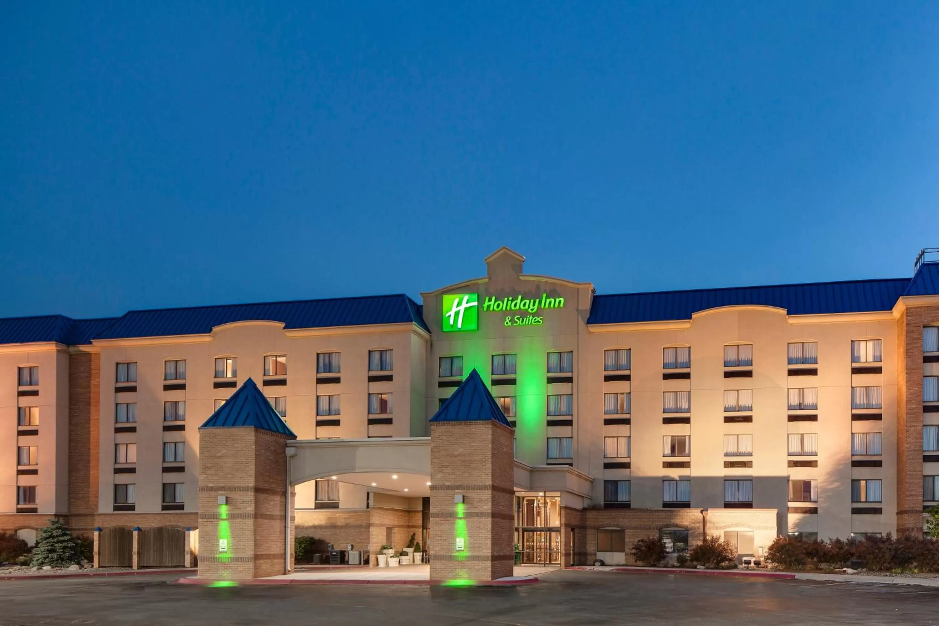Property building in Holiday Inn Hotel & Suites Council Bluffs by IHG