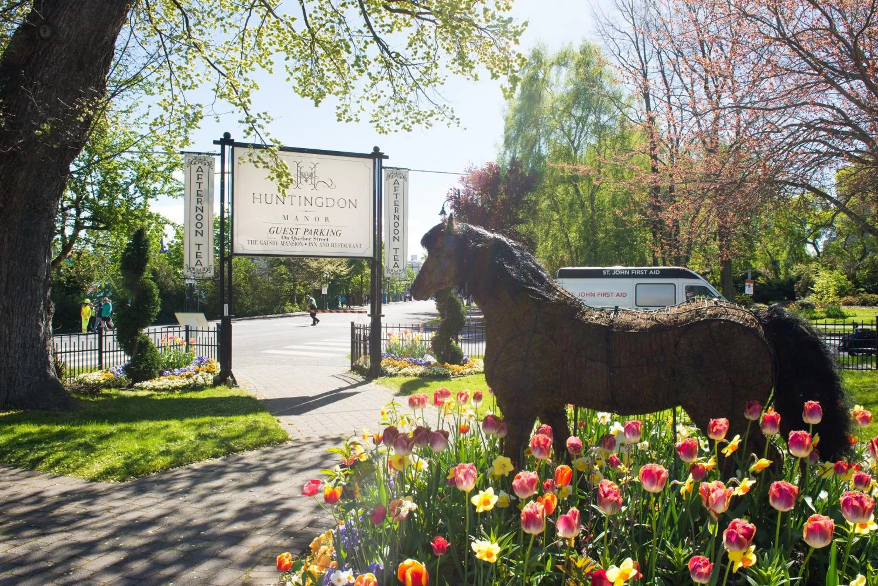 Garden in Pendray Inn and Tea House