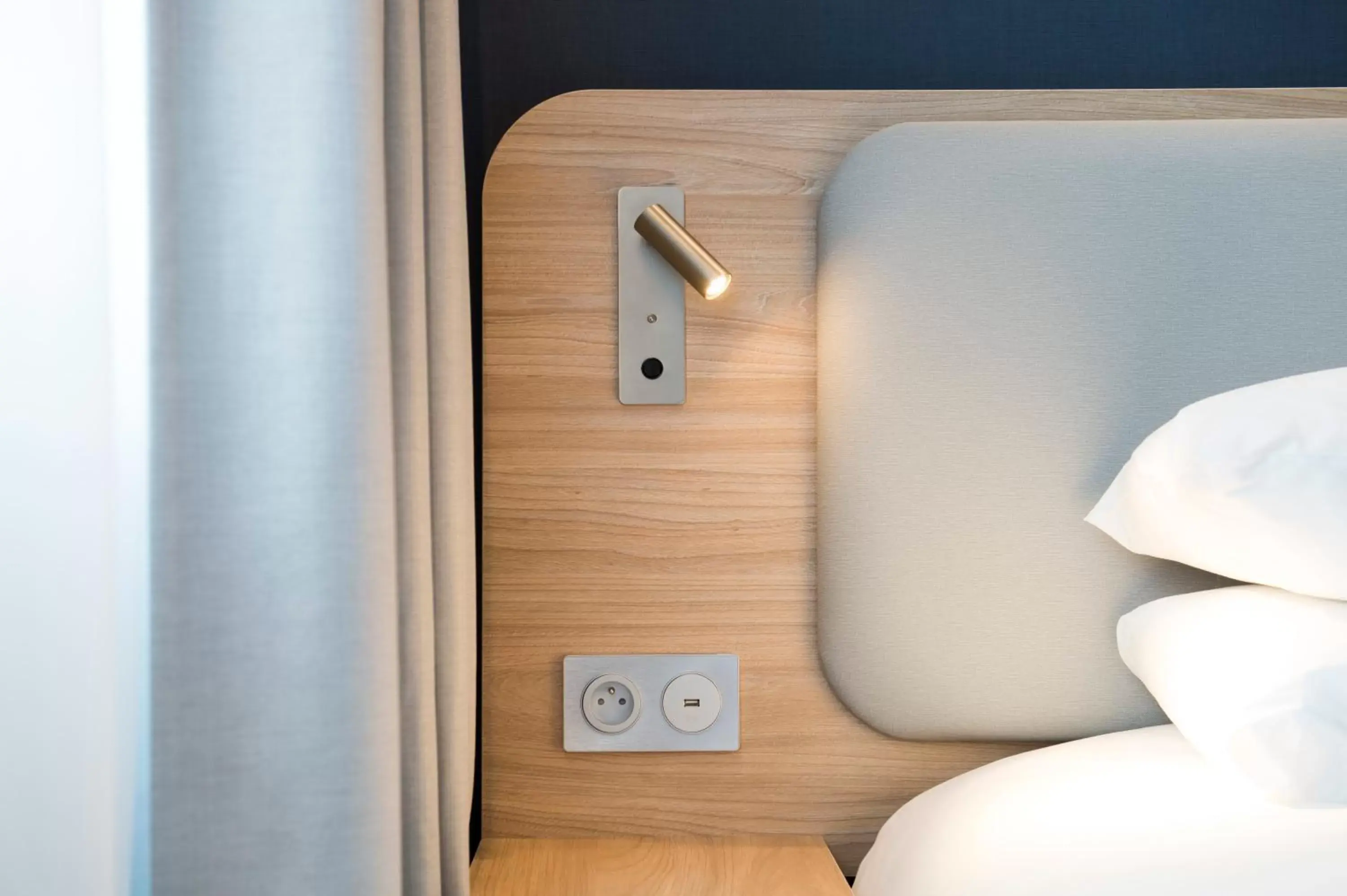 Standard Double Room with Airport View and Sofa Bed in Holiday Inn Express - Paris - CDG Airport by IHG Standard Double Room with Airport View and Sofa Bed in Holiday Inn Express - Paris - CDG Airport by IHG