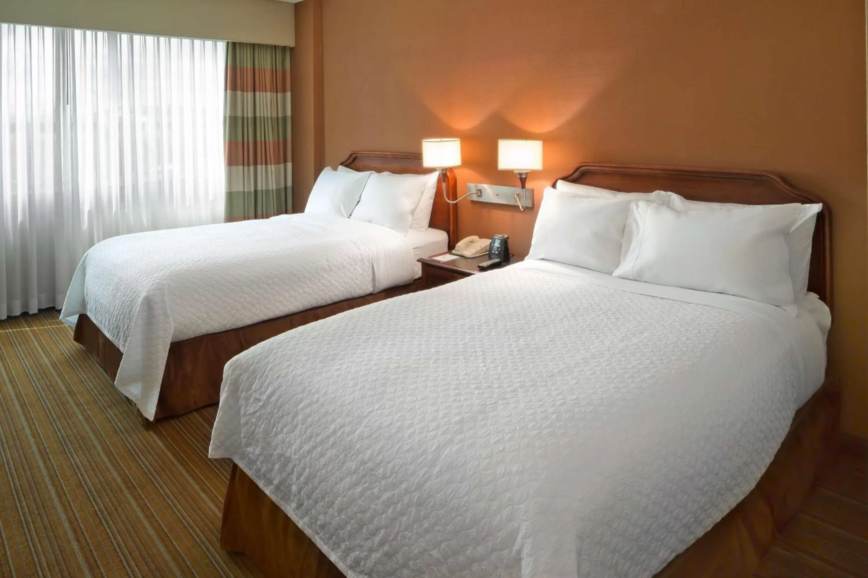 Bed in Embassy Suites Parsippany