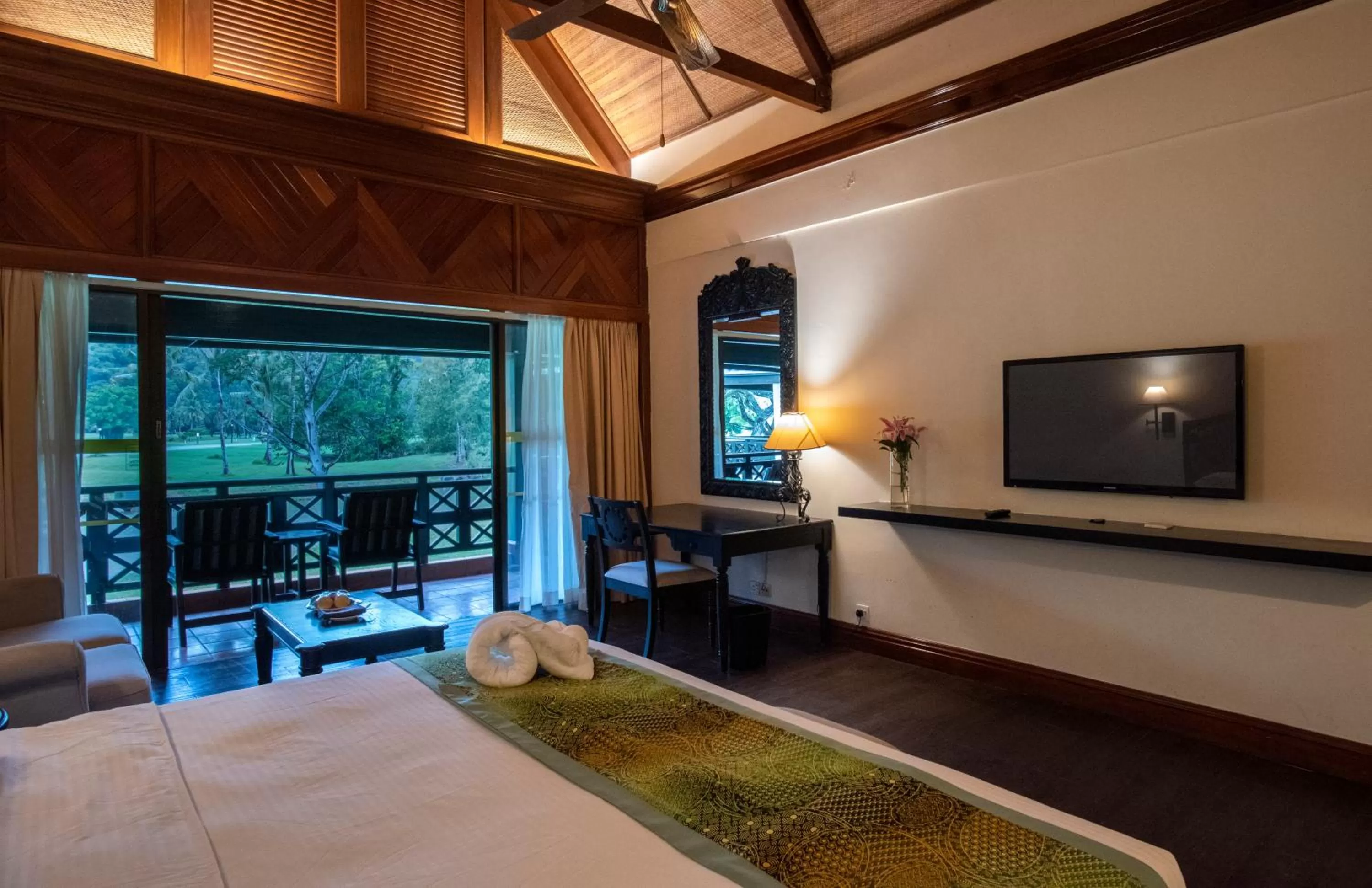 Bed in Nexus Resort & Spa Karambunai