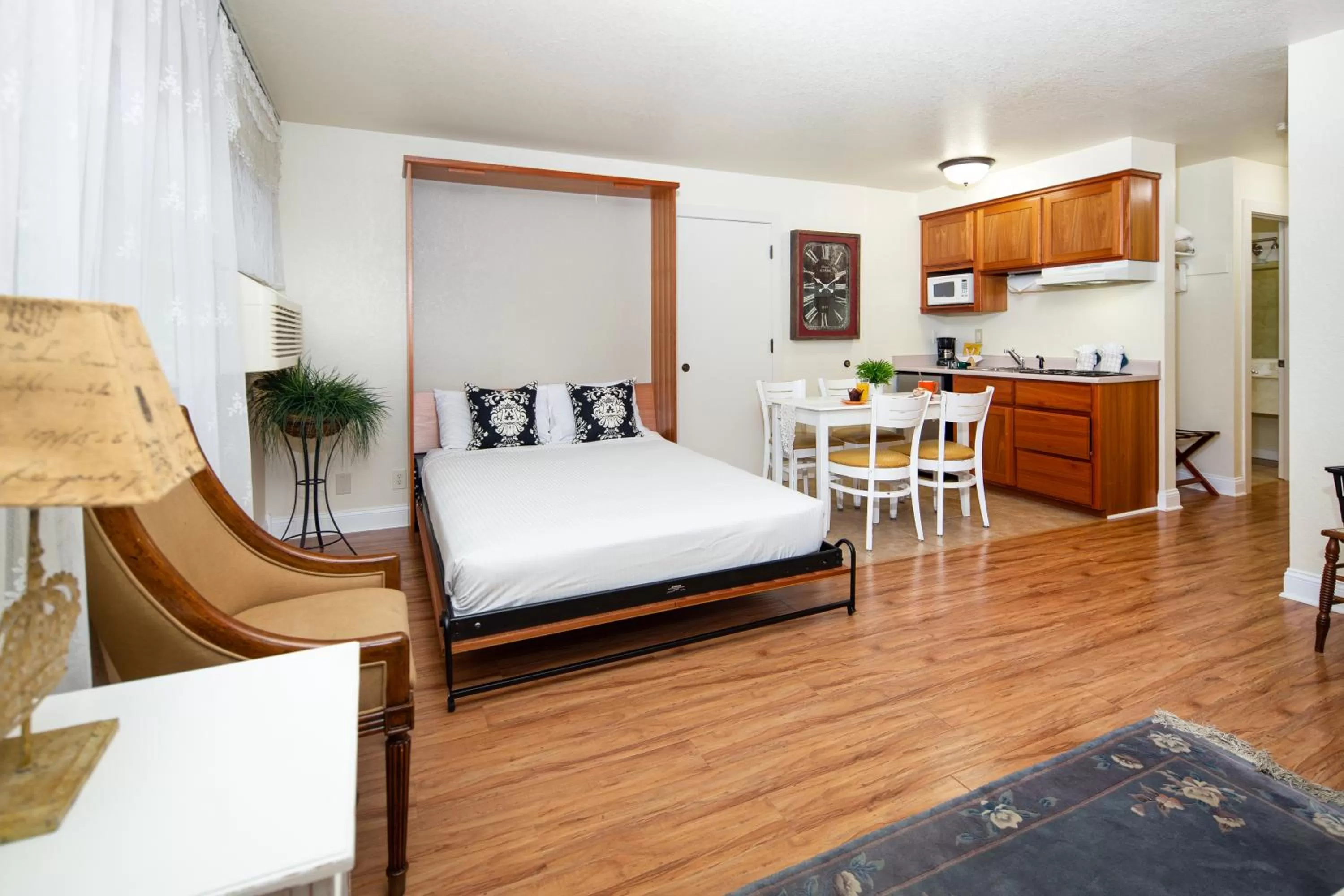 Bed in Stratford Inn