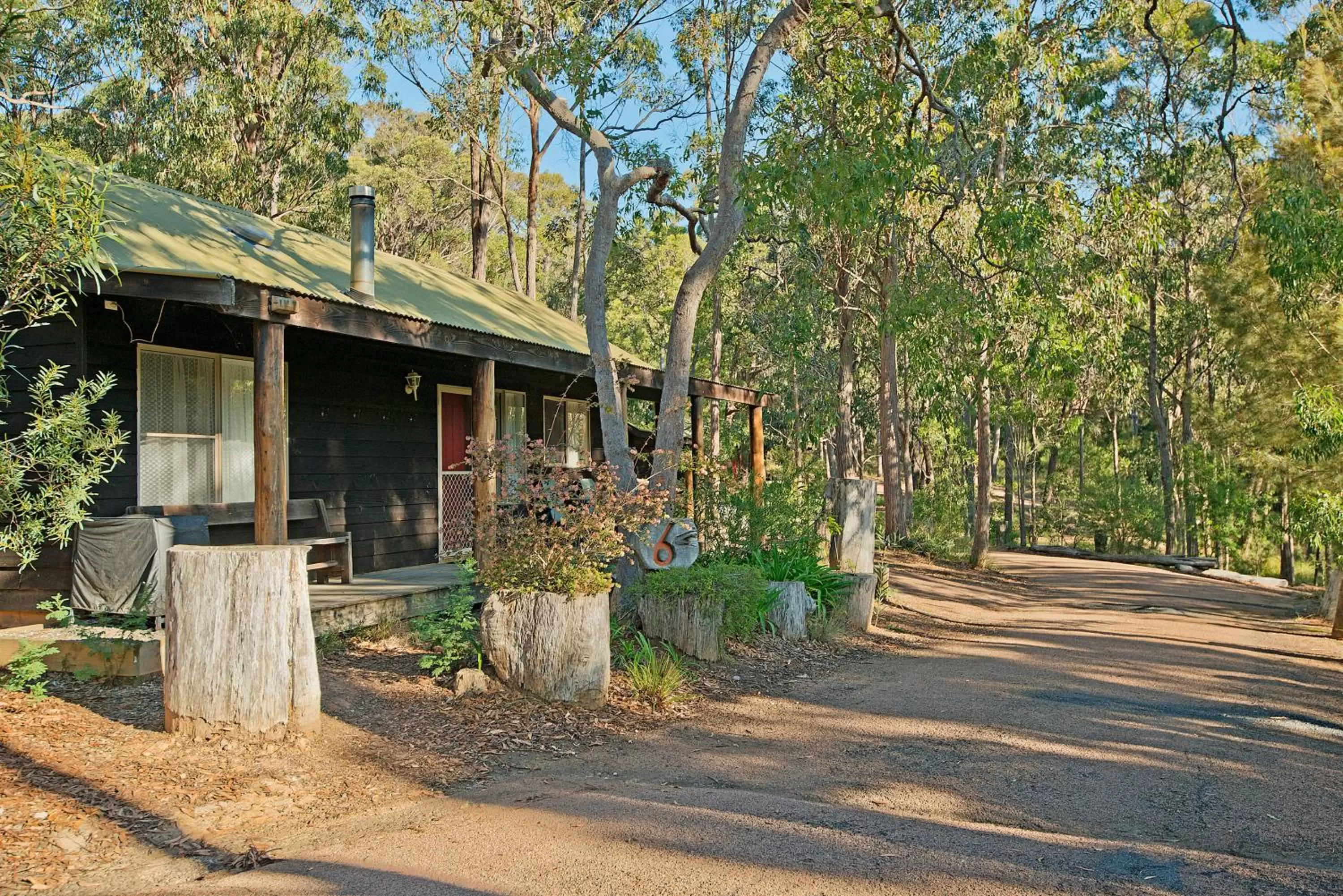 Standard Cottage (6 Guests) in Kianinny Bush Cottages
