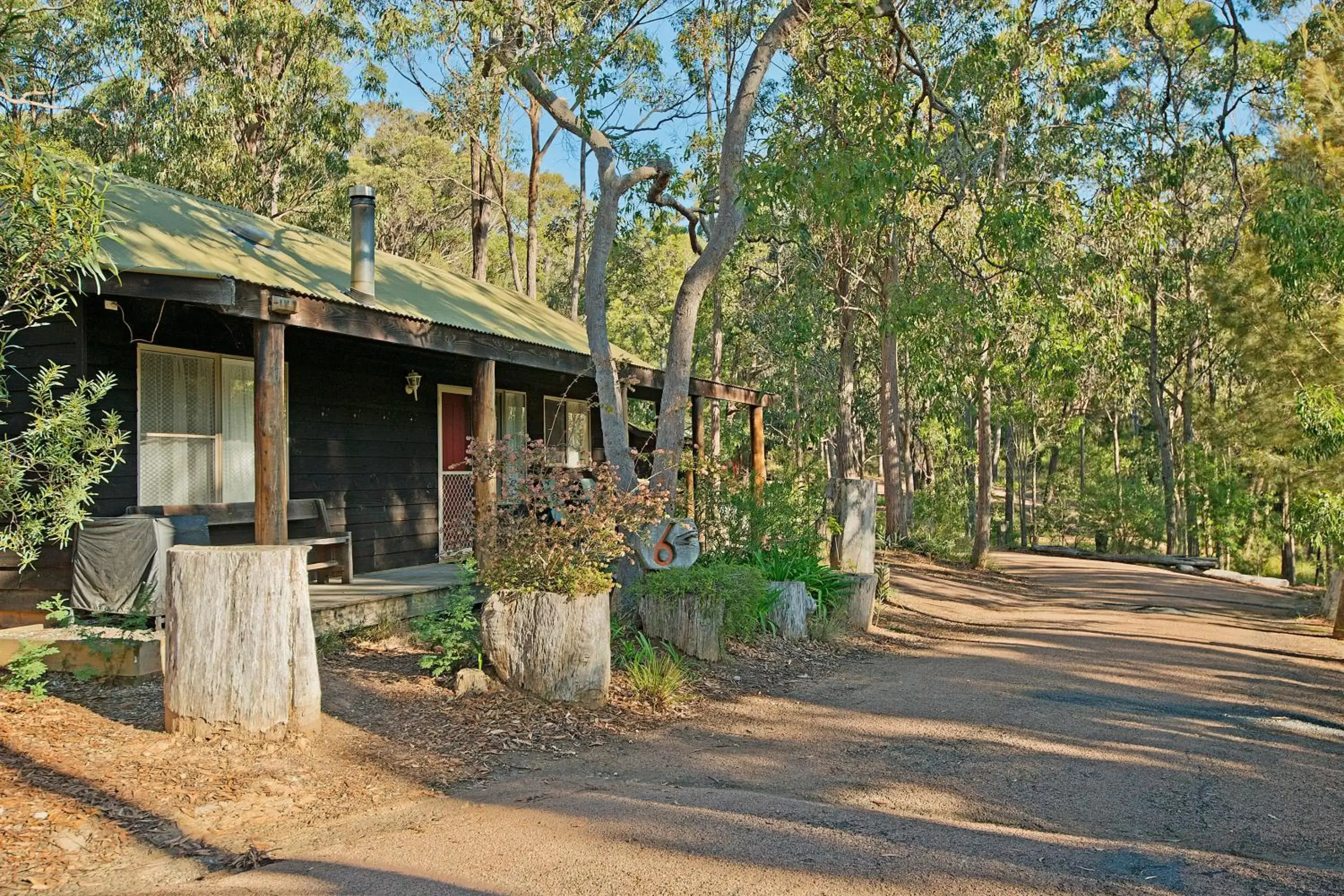 Standard Cottage (6 Guests) in Kianinny Bush Cottages Standard Cottage (6 Guests) in Kianinny Bush Cottages