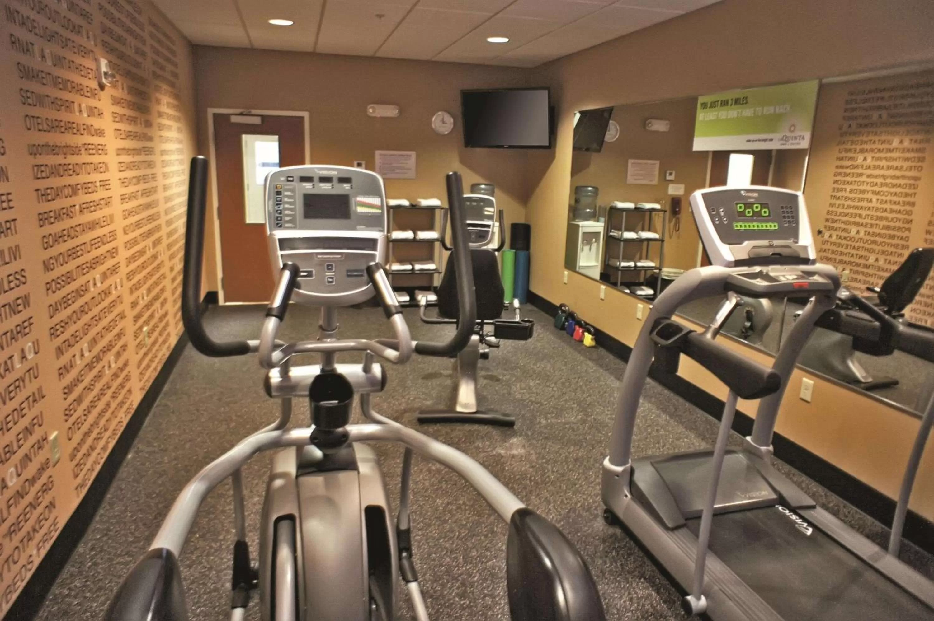 Fitness centre/facilities in La Quinta by Wyndham Edmond