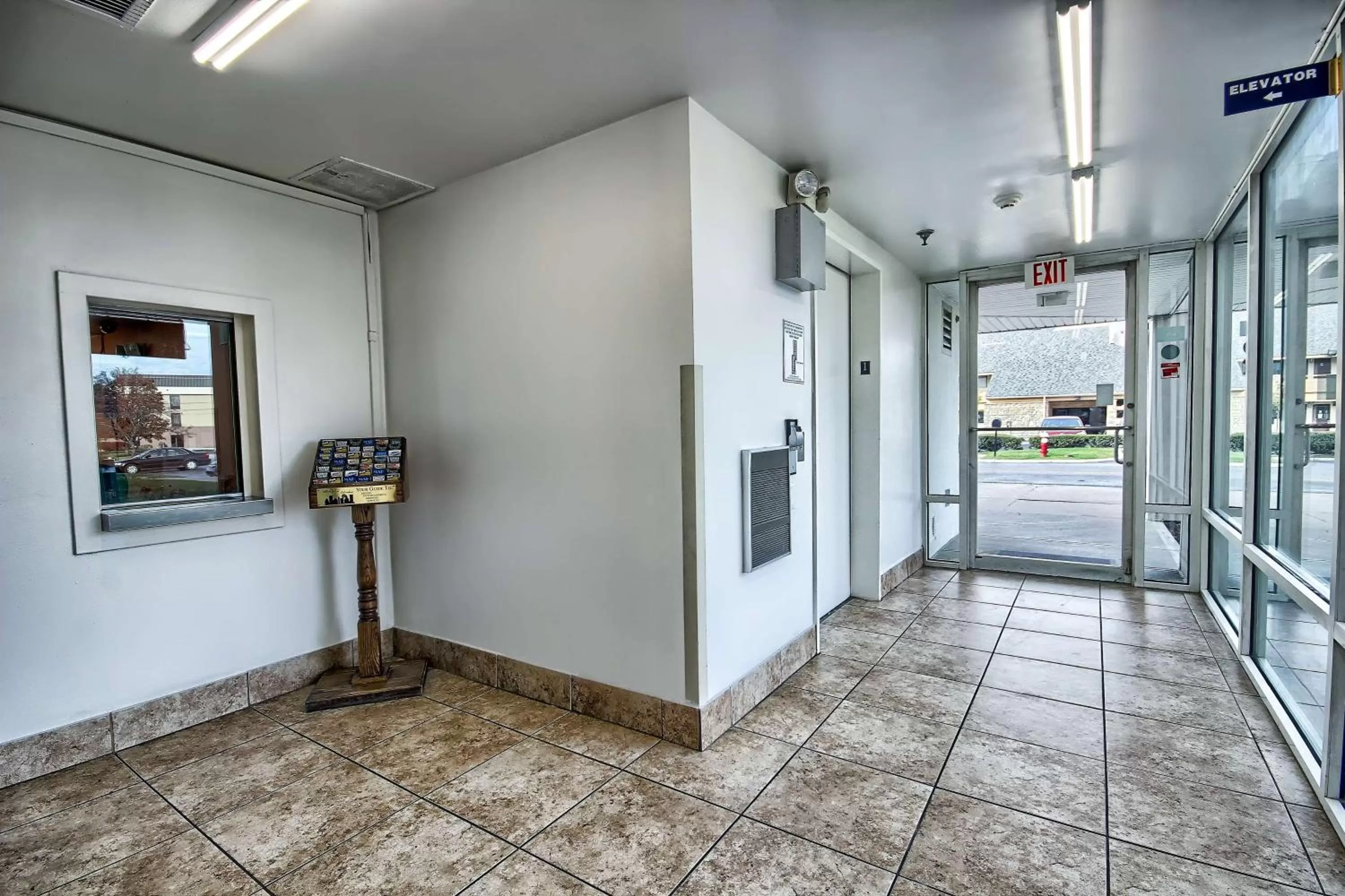 Lobby or reception in Motel 6-Columbus, OH - West