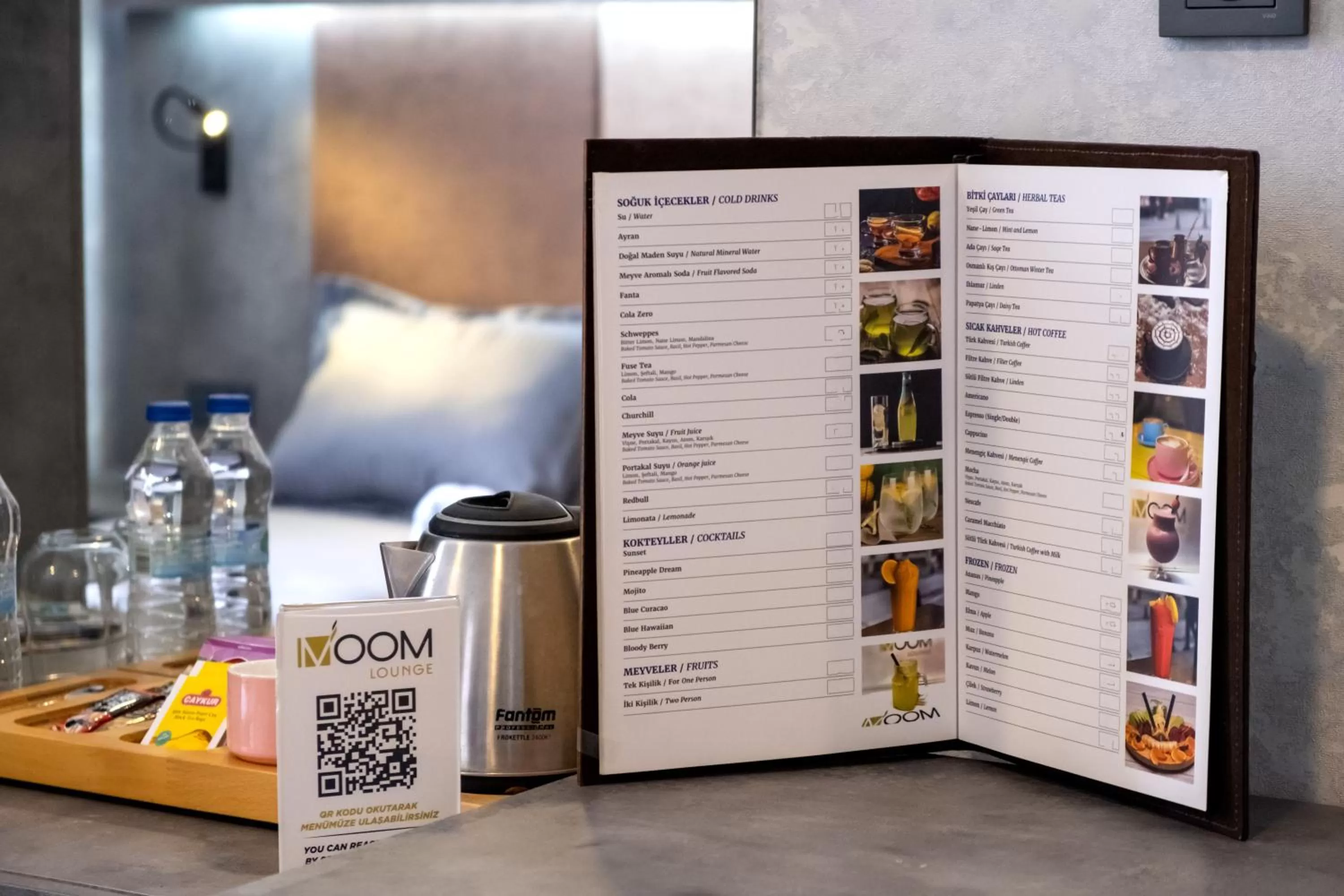 Food and drinks in The Queen Hotel