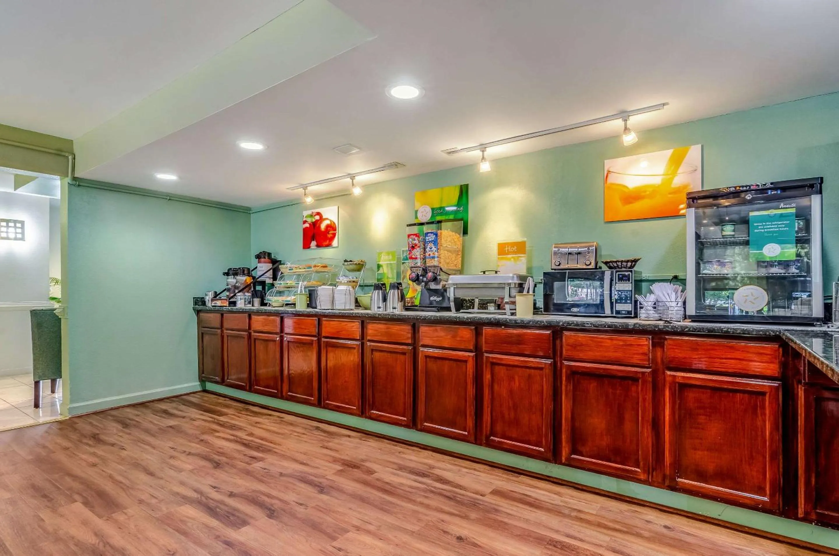 Restaurant/places to eat in Quality Inn & Suites Creedmoor - Butner