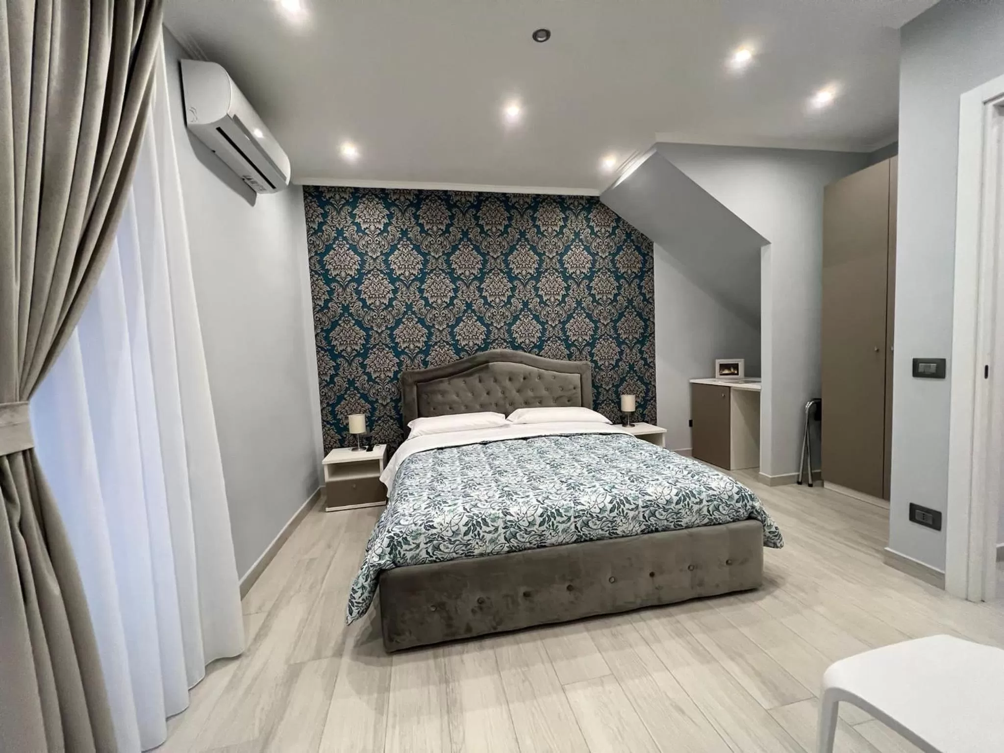 Bedroom, Bed in Toledo Relax