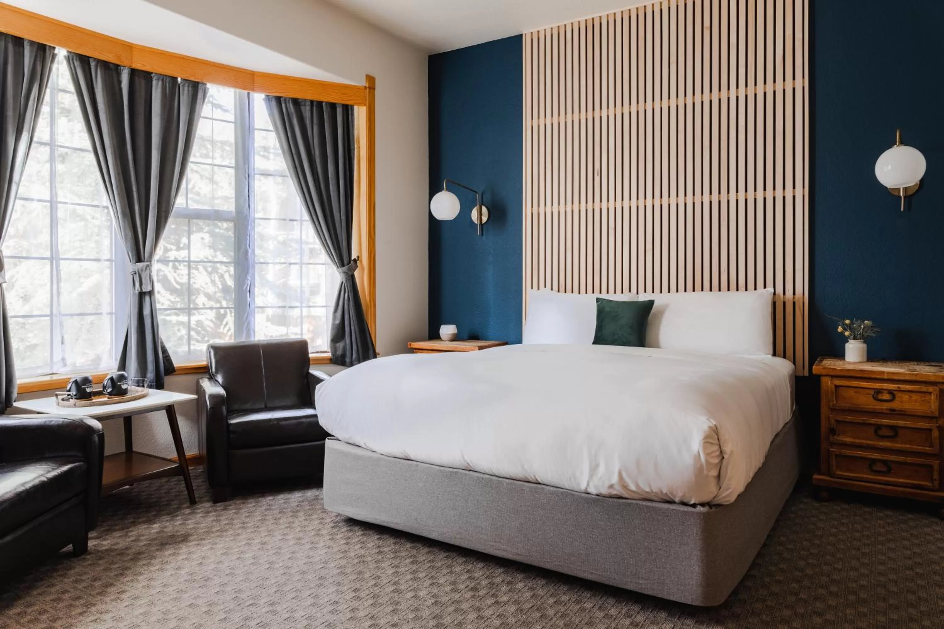 Bed in Black Bear Lodge