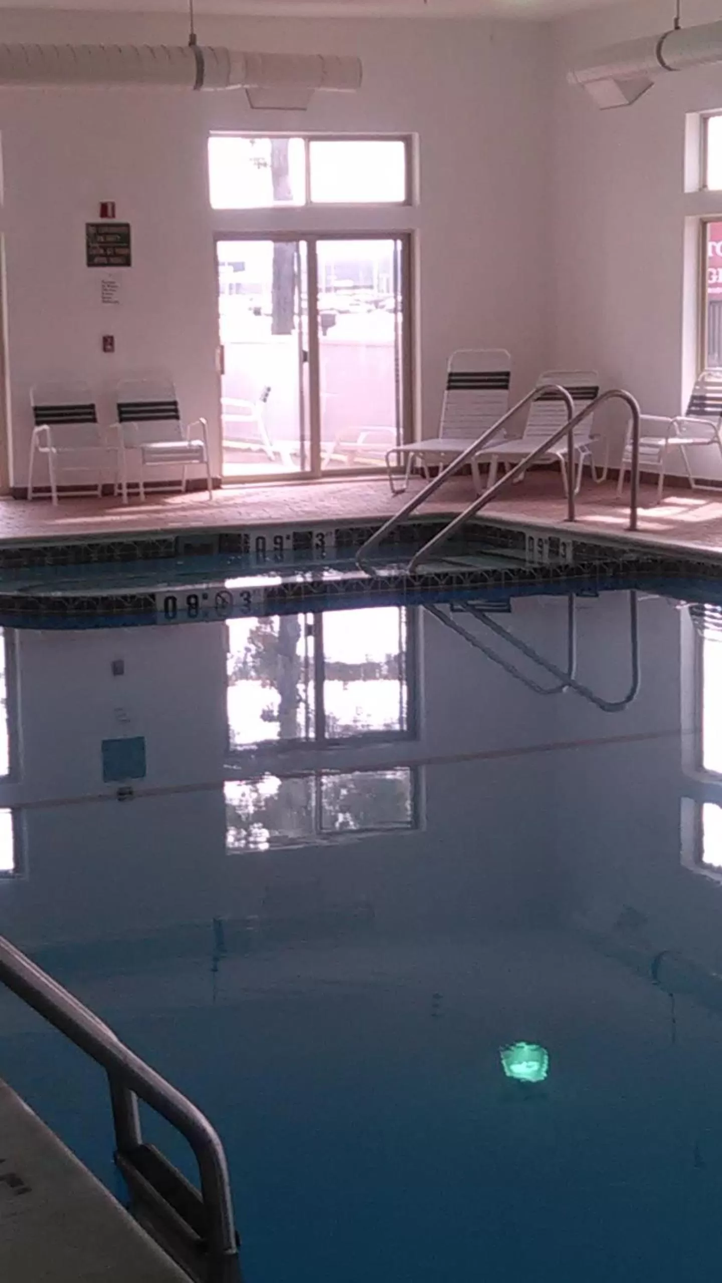Swimming pool in Pellston Lodge