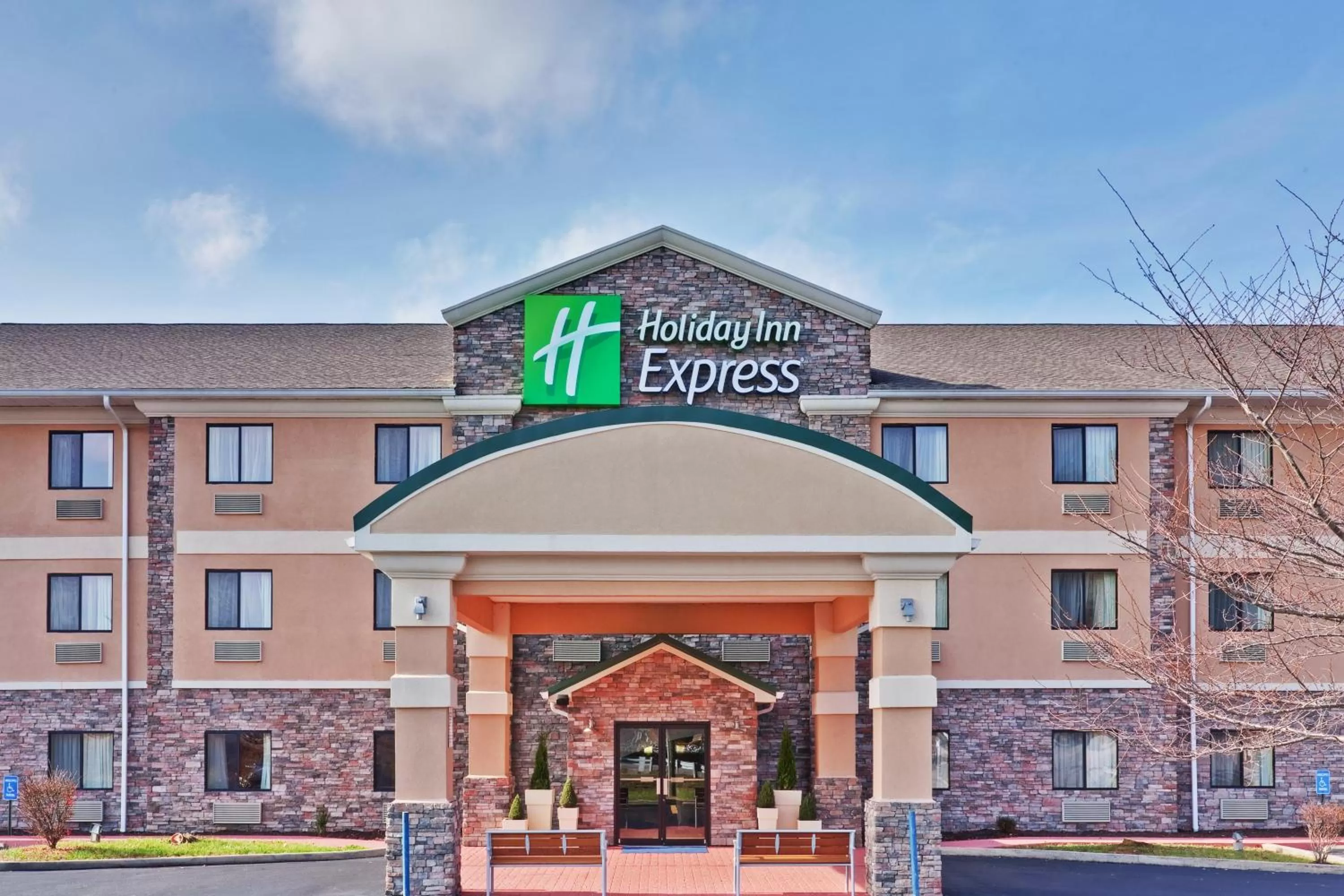 Property building in Holiday Inn Express Winfield - Teays Valley by IHG