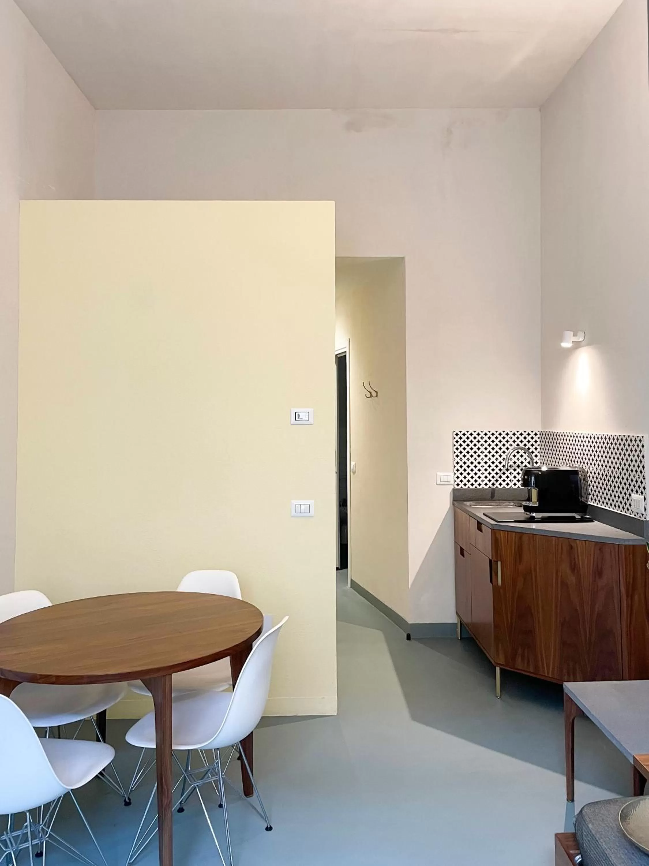 Coffee/tea facilities in 21 Armeno