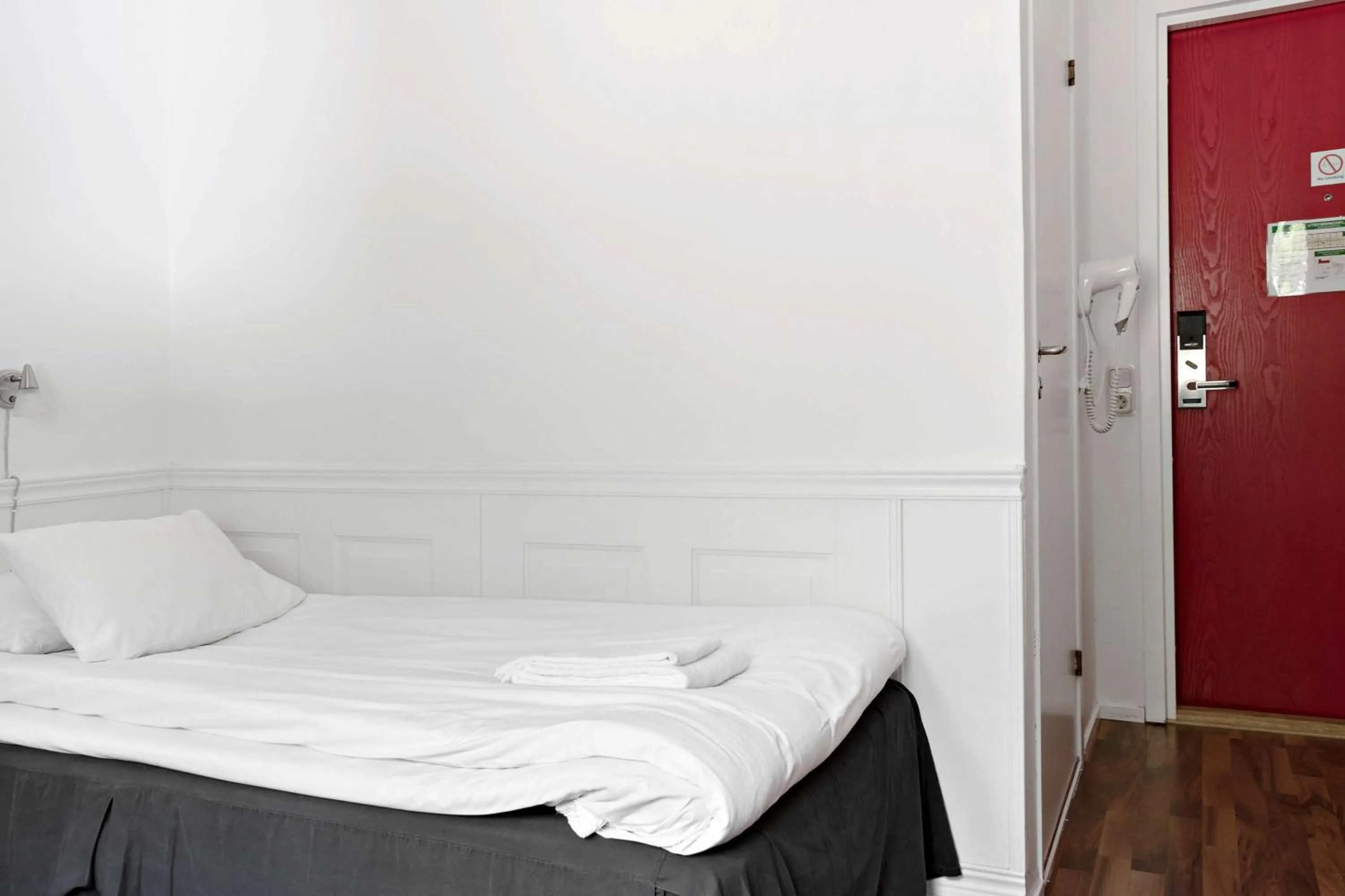 Bedroom, Bed in Sure Hotel by Best Western Vilsta Sporthotell