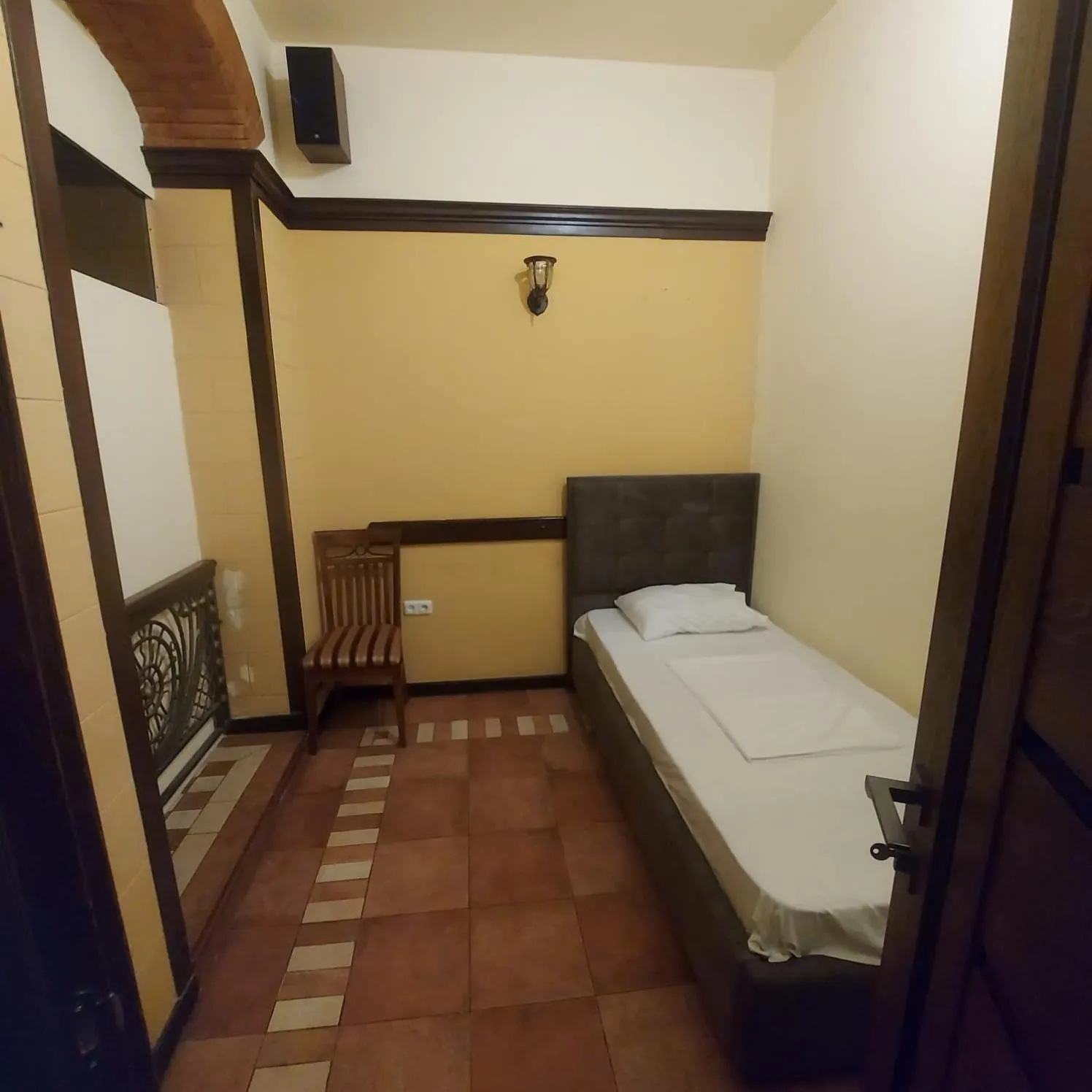 Bed in Hotel Jan & in the very center