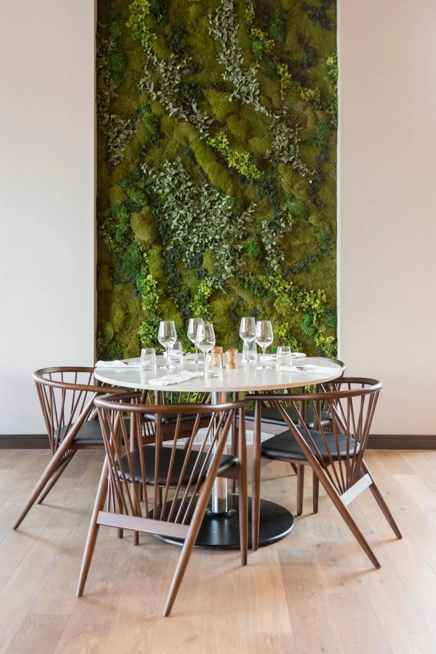 Restaurant/places to eat in Entourage sur-le-Lac