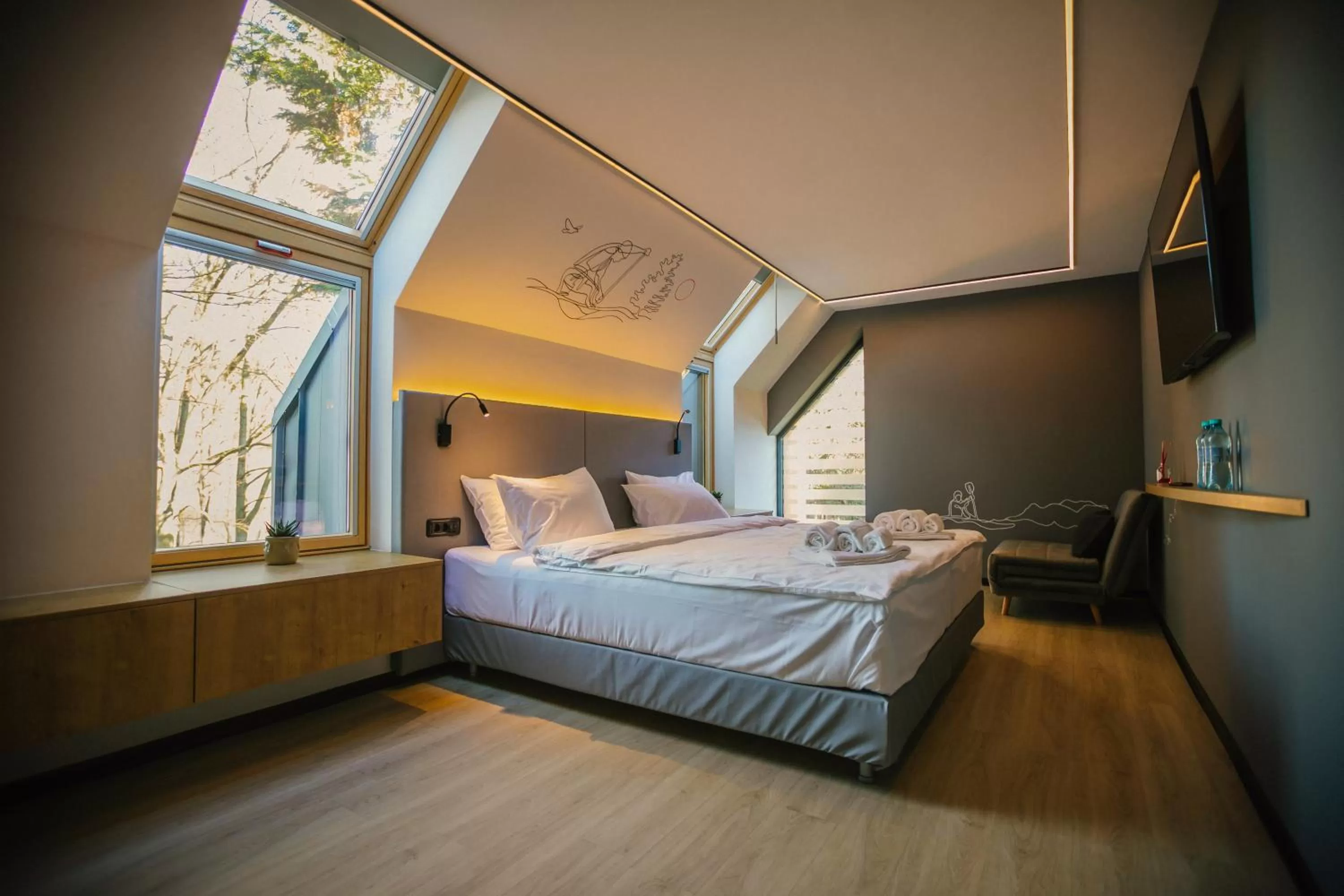 Bedroom, Bed in Adventure Lake Resort - Simared