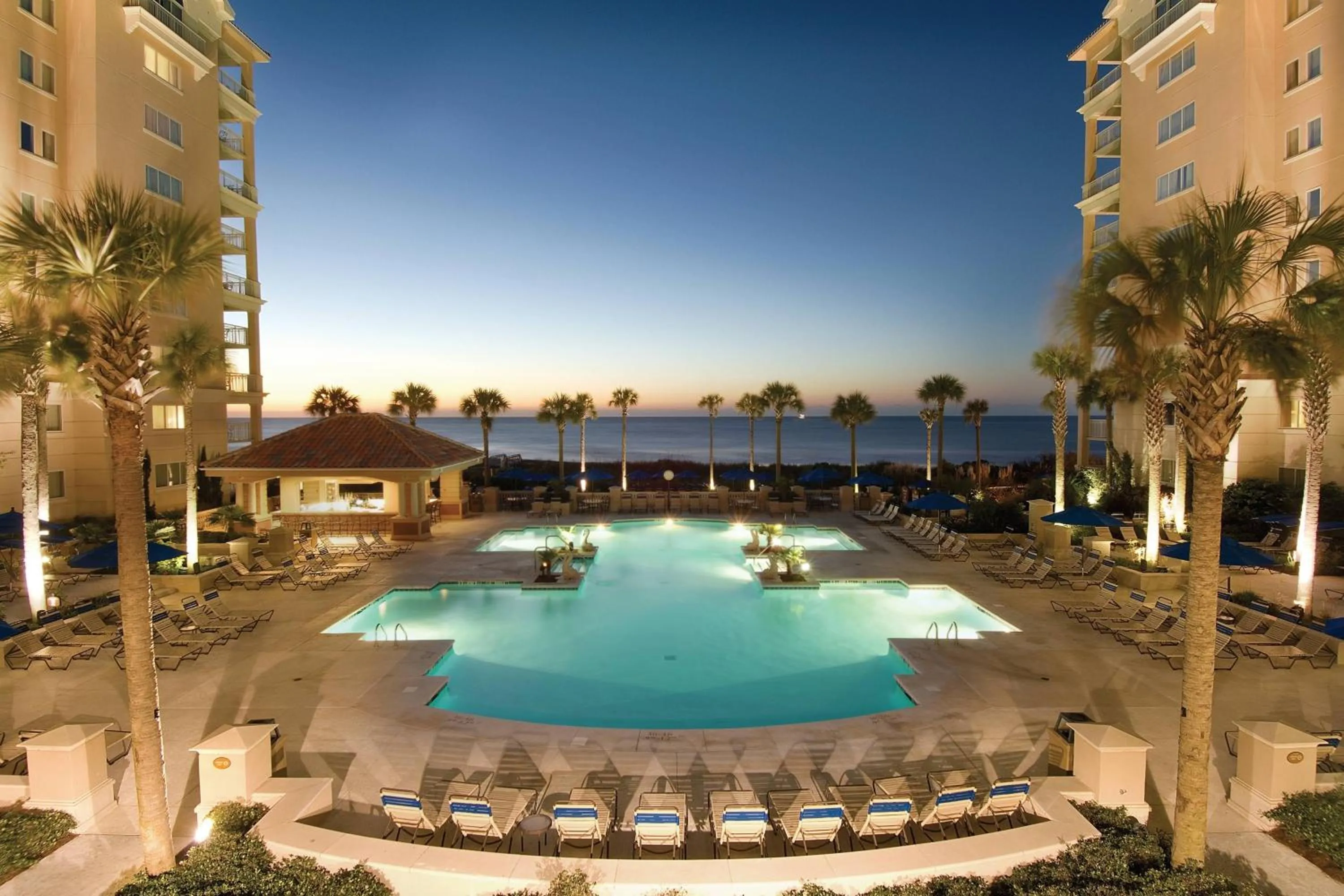 Swimming pool in Marriott's OceanWatch Villas at Grande Dunes
