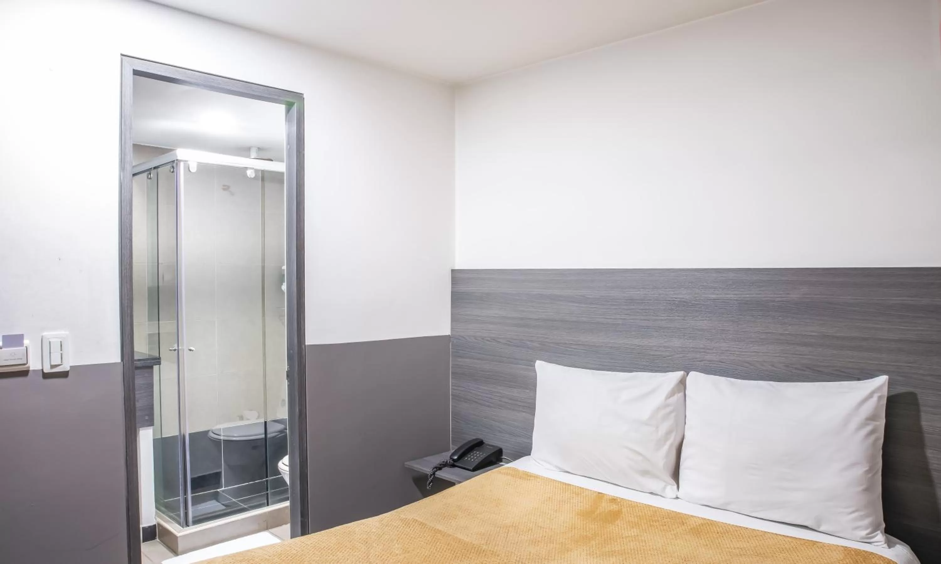 Bed in Hotel Express 53