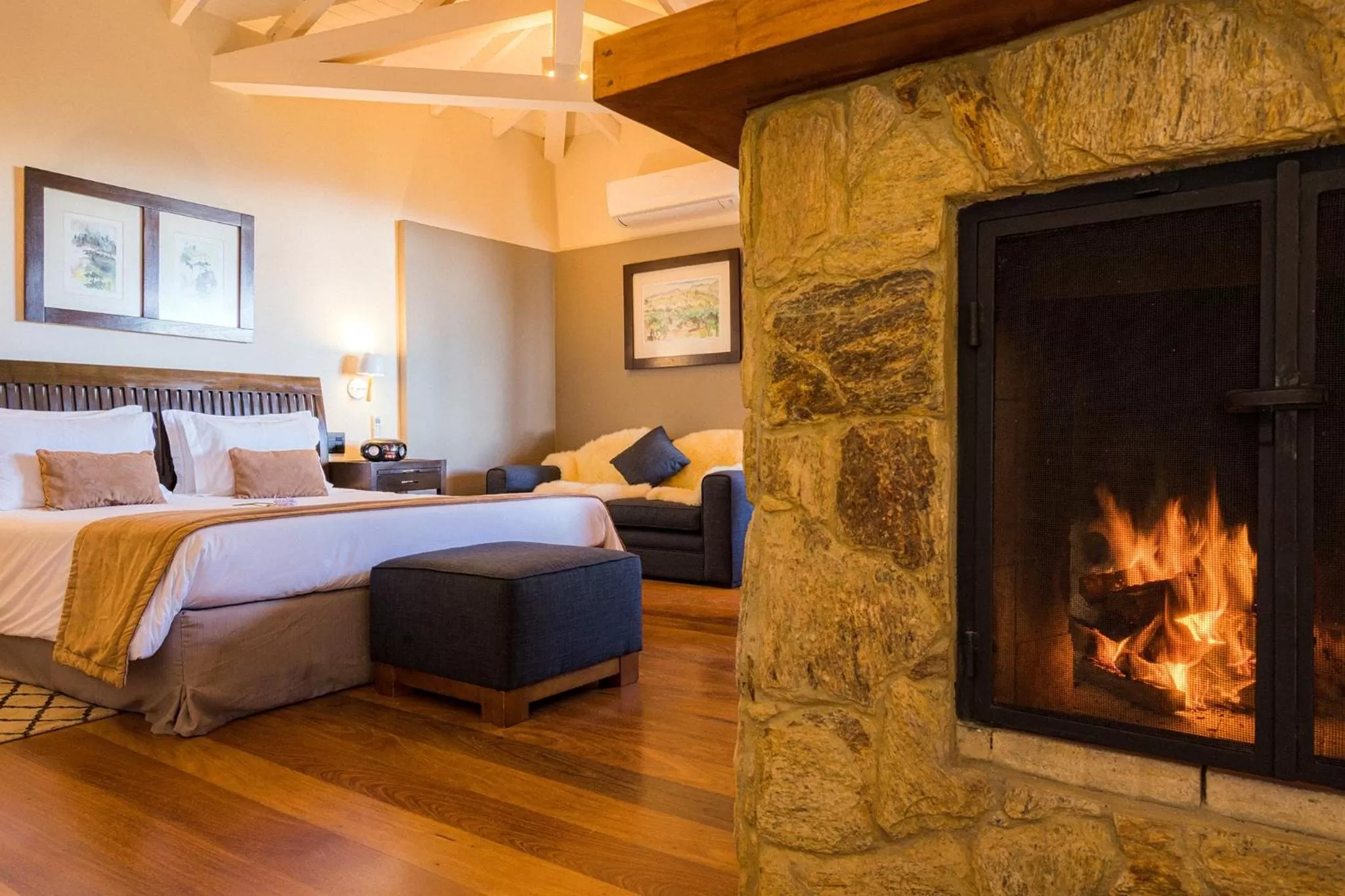 flat iron, Bed in Kuriuwa Hotel