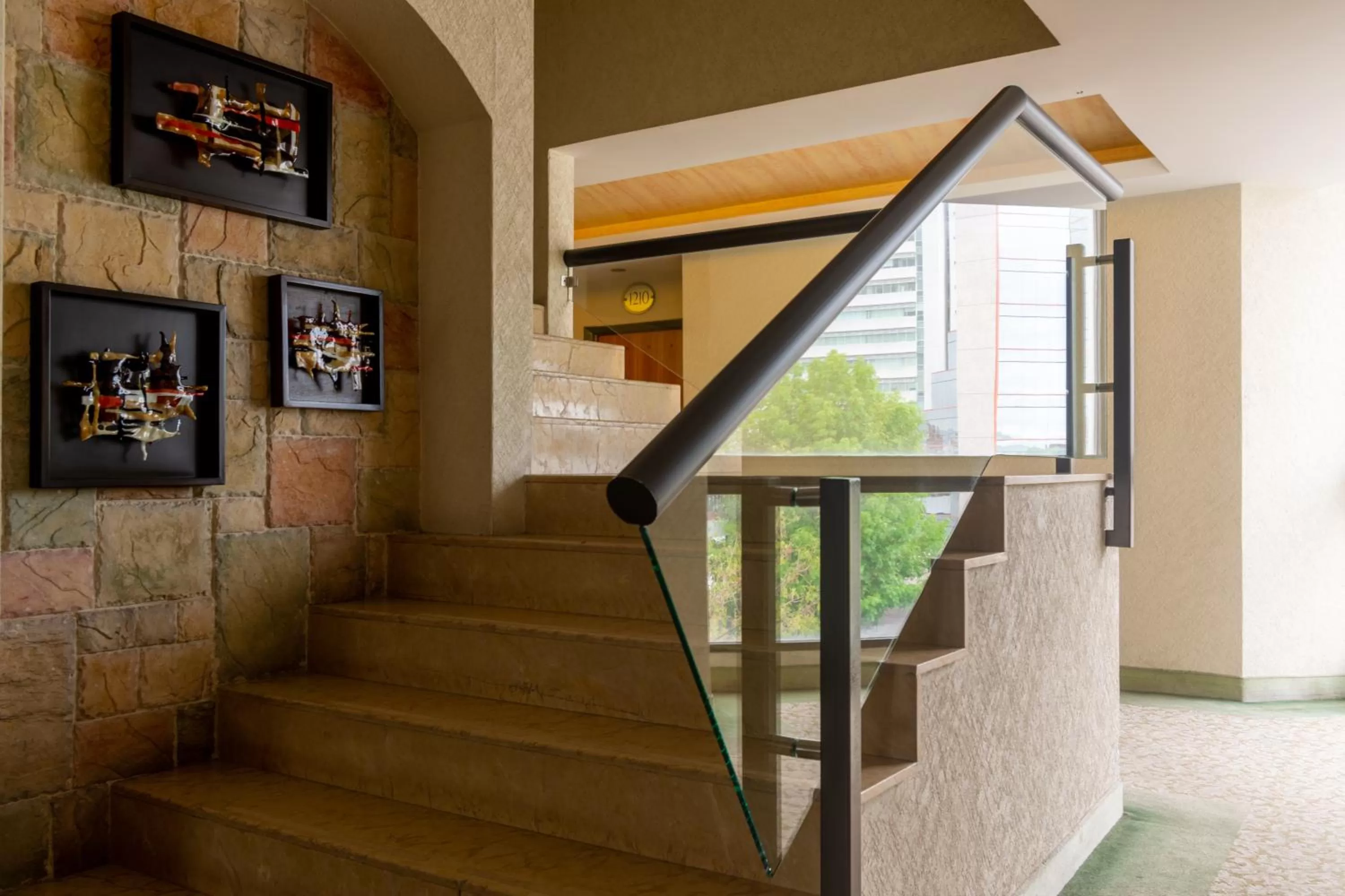 Decorative detail in Hotel Flamingo Inn