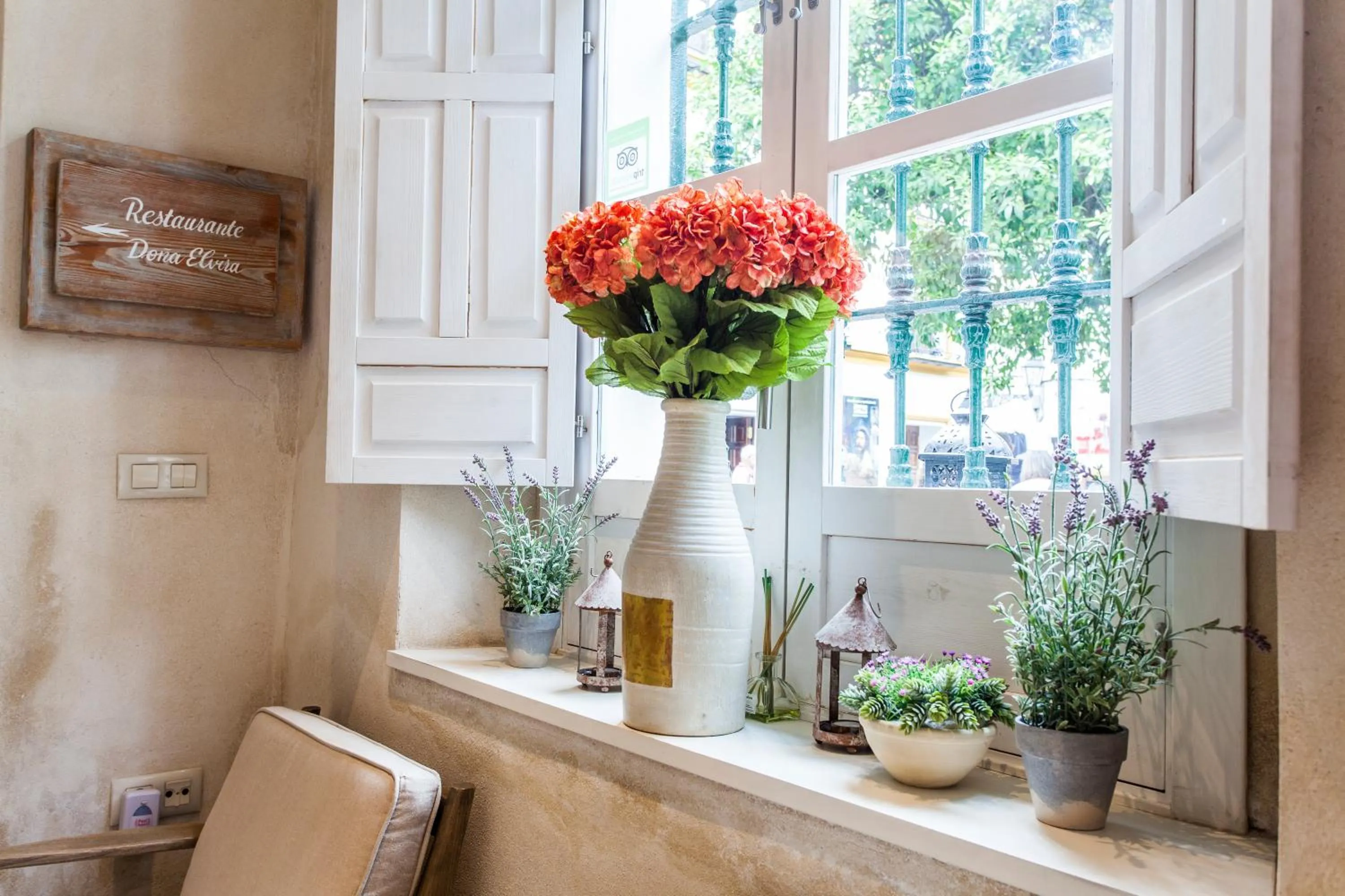 Decorative detail in Hotel Boutique Elvira Plaza