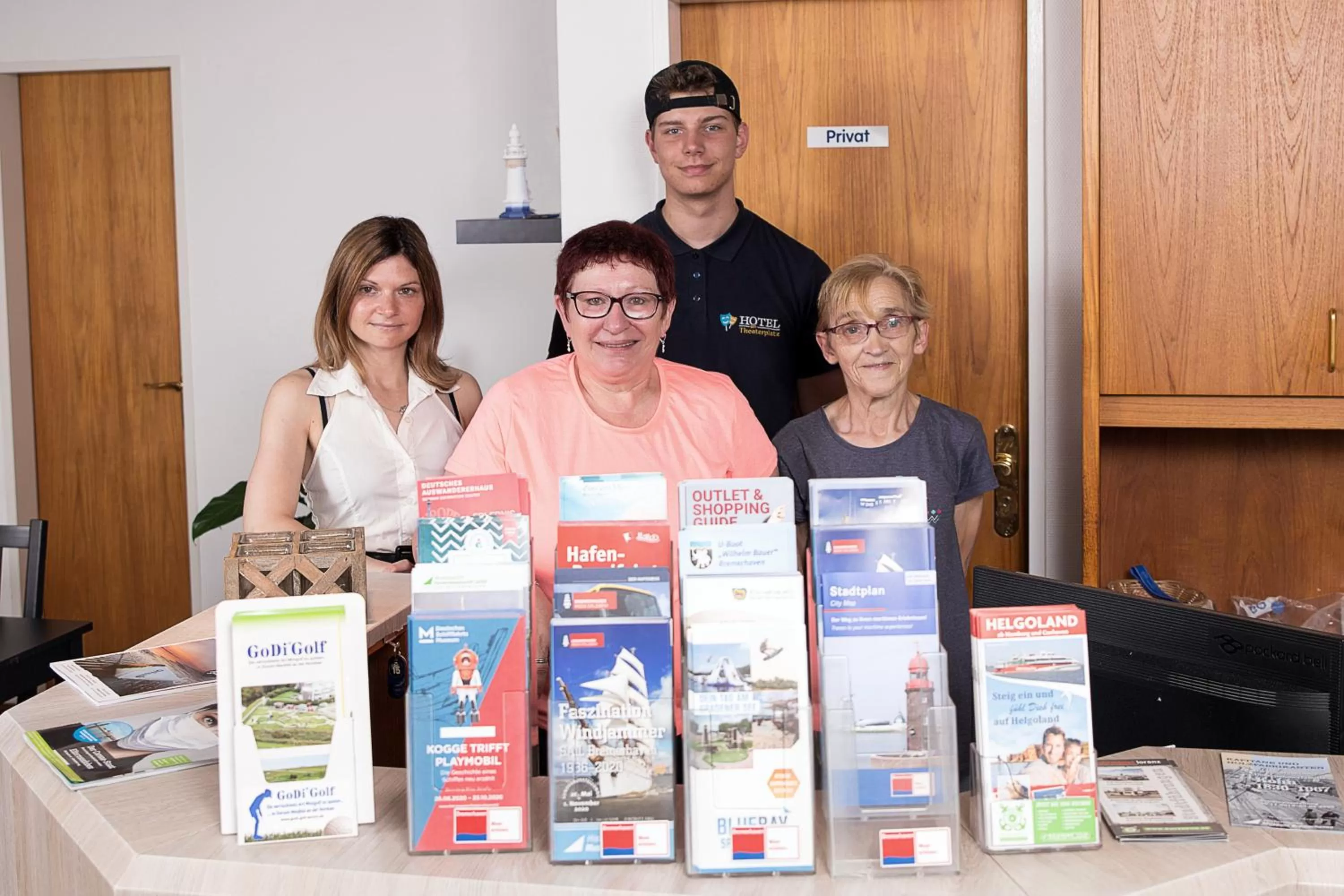 Staff in Hotel & Apartment Am Theaterplatz