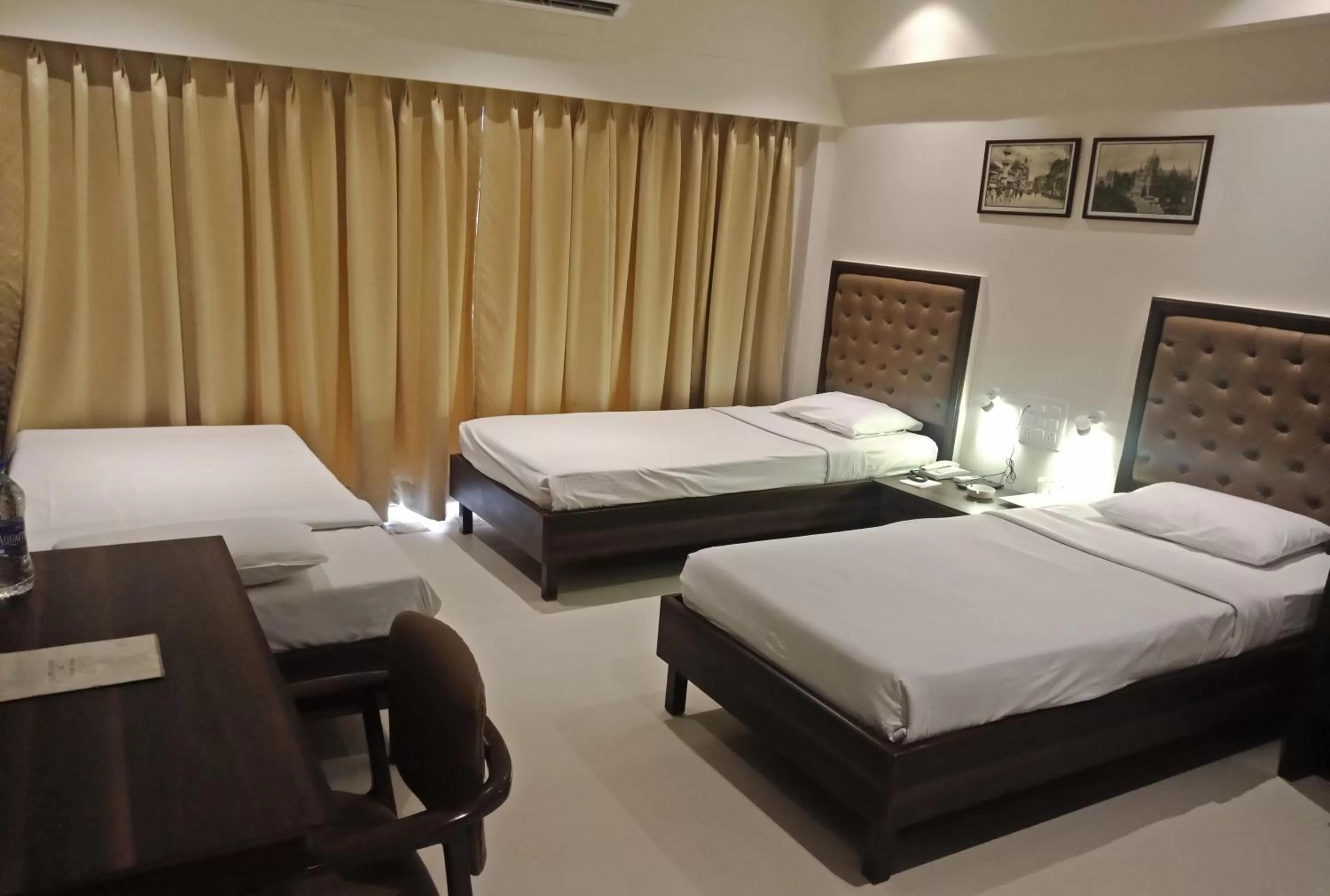 Bedroom, Bed in West End Hotel Opp Bombay Hospital