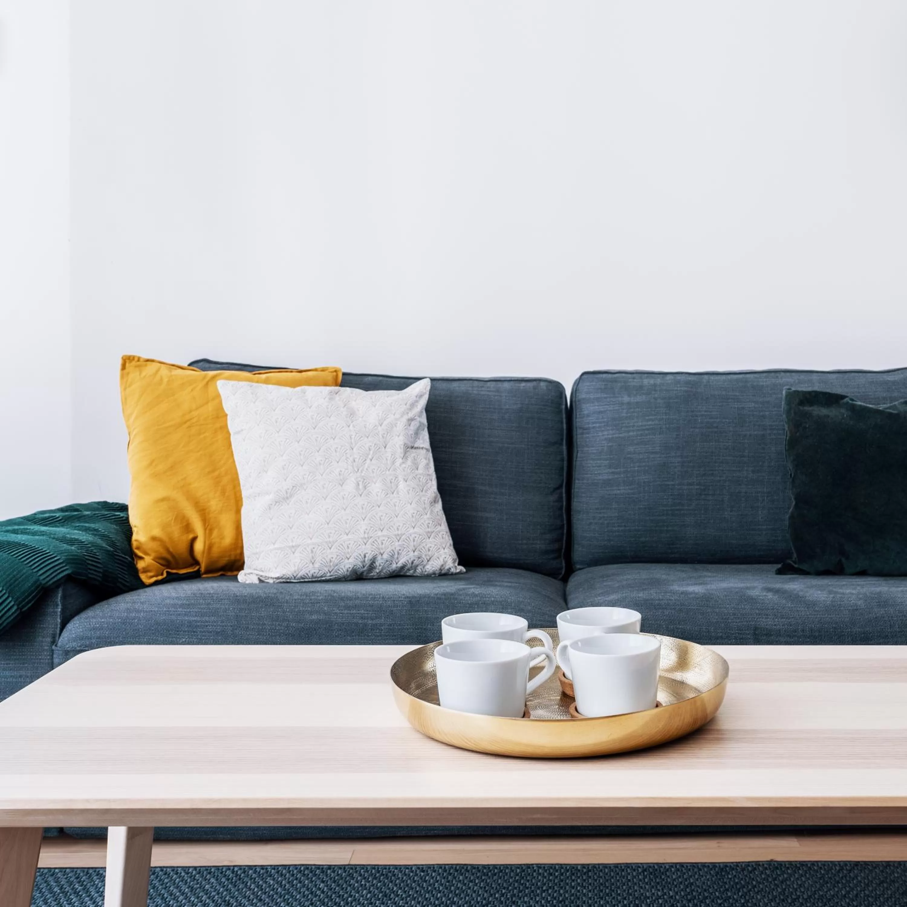 Living room in Smart & Green Living by Ambiente