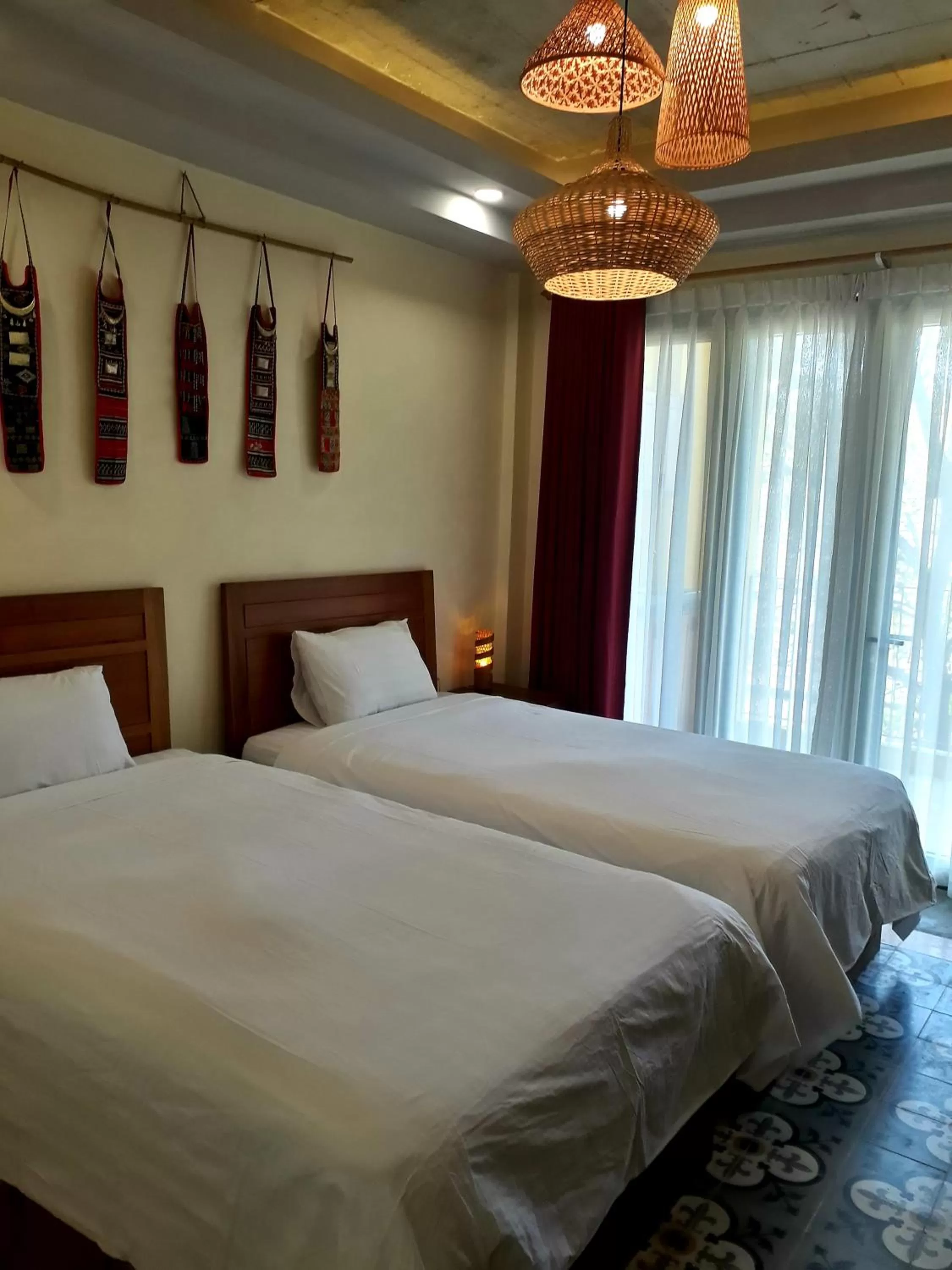 Bedroom, Bed in Pink Tulip Hoi An