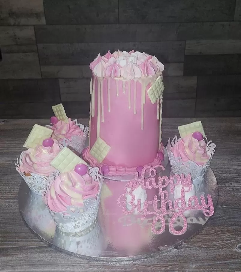 Food and drinks in Kings Boutique Hotel