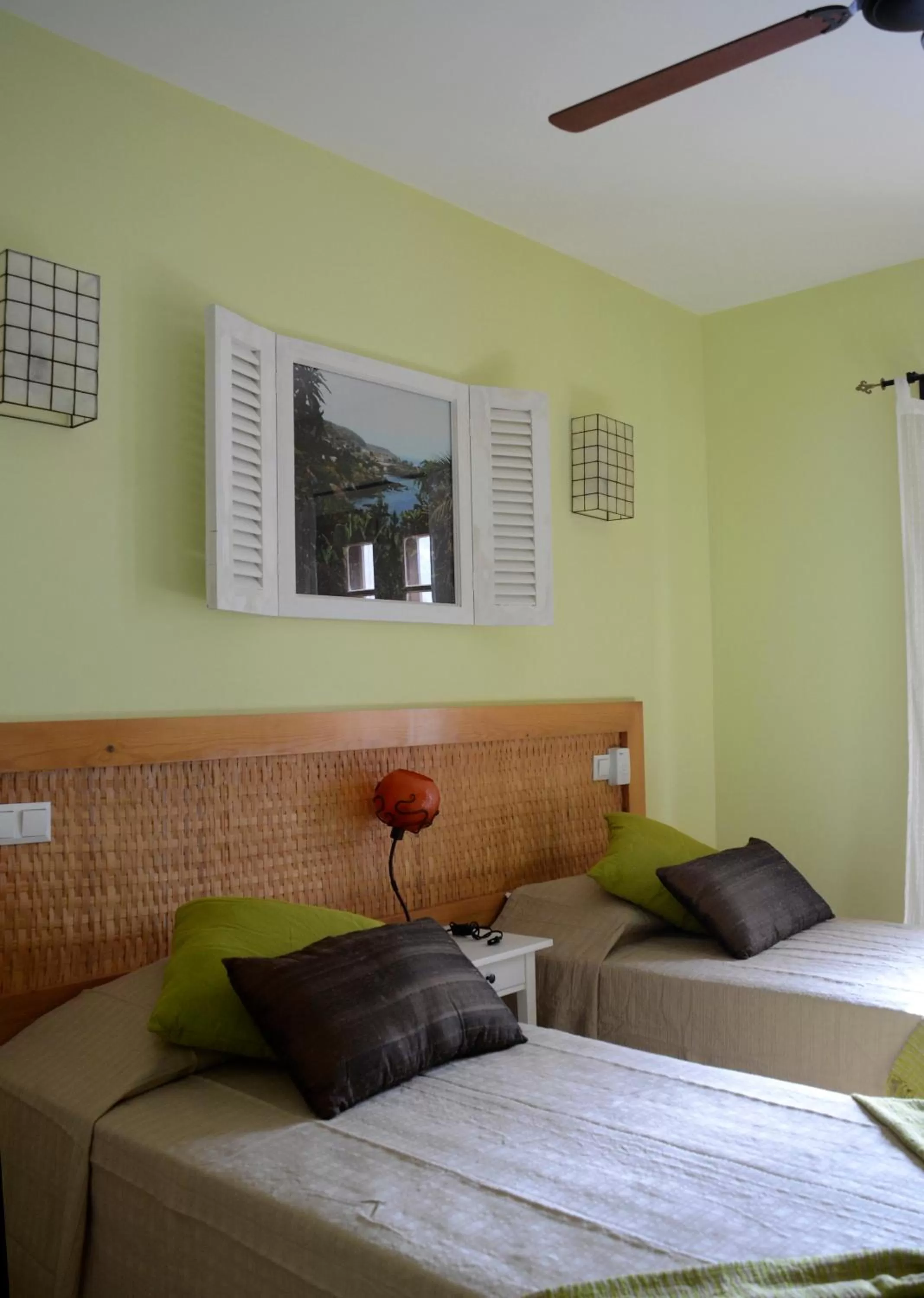 Photo of the whole room, Bed in Kira's Boutique Hotel