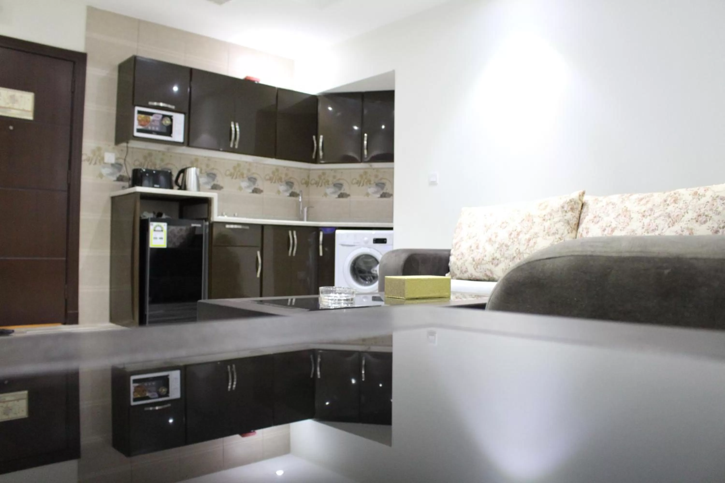 Kitchen/Kitchenette in Sama Hotel