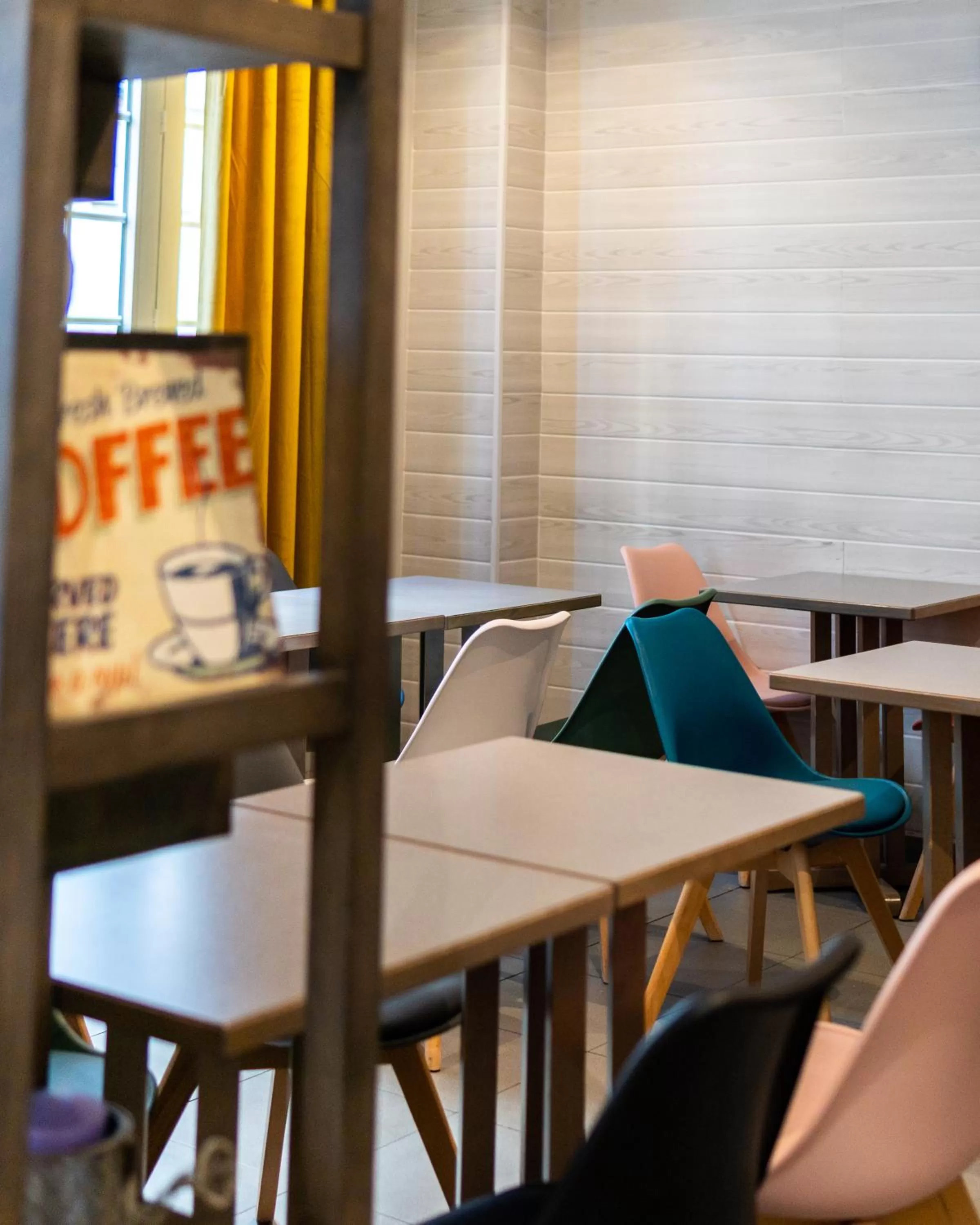 Breakfast in Hotel Lilas Blanc