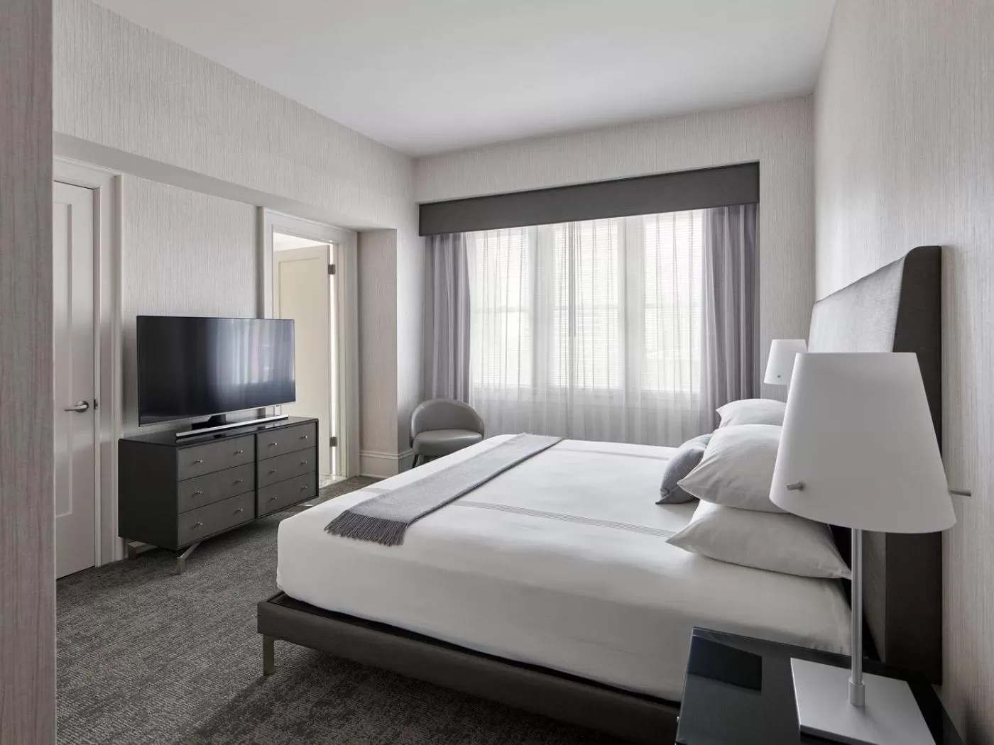 TV and multimedia, Bed in AKA Rittenhouse Square