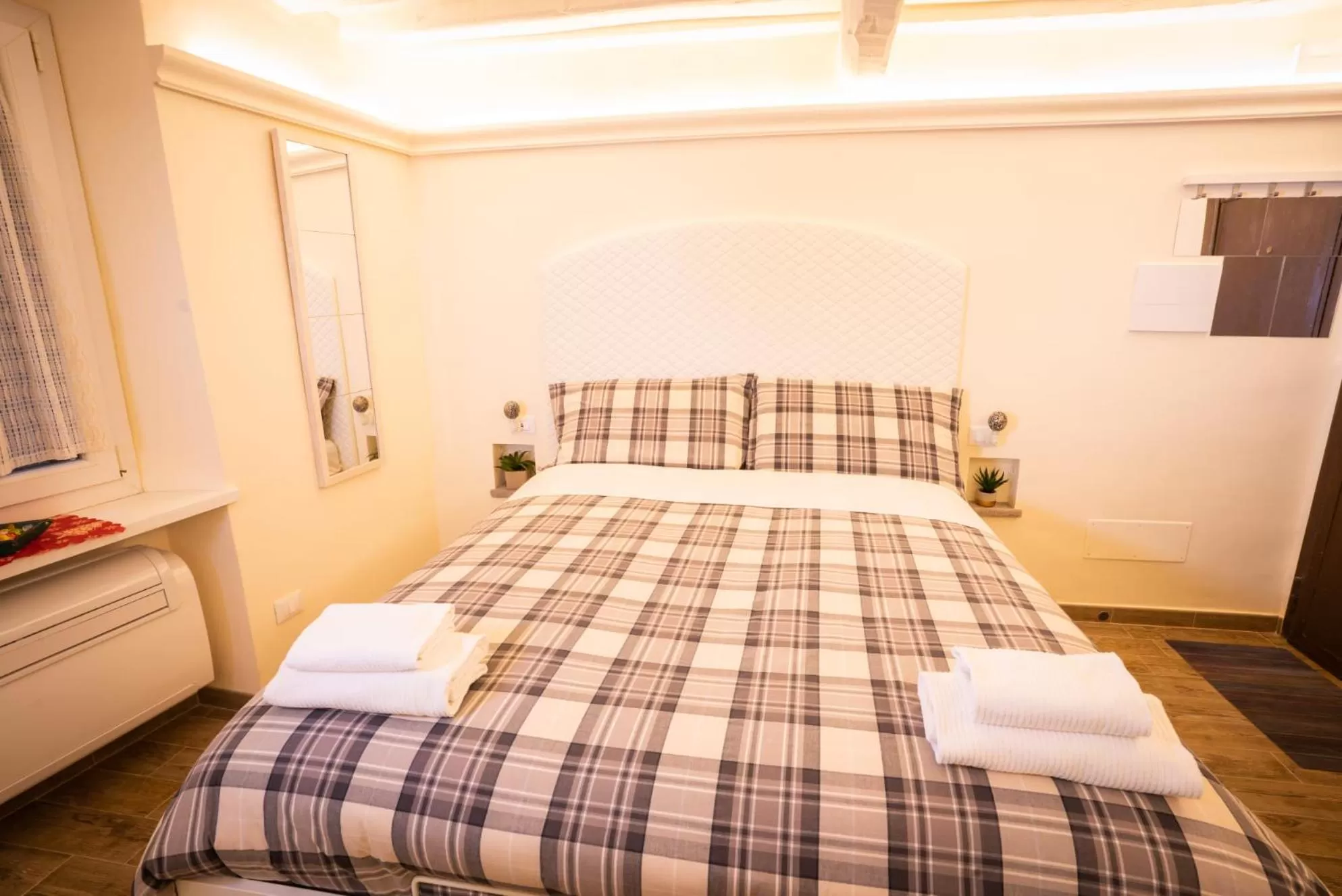 Bed in GB apartments