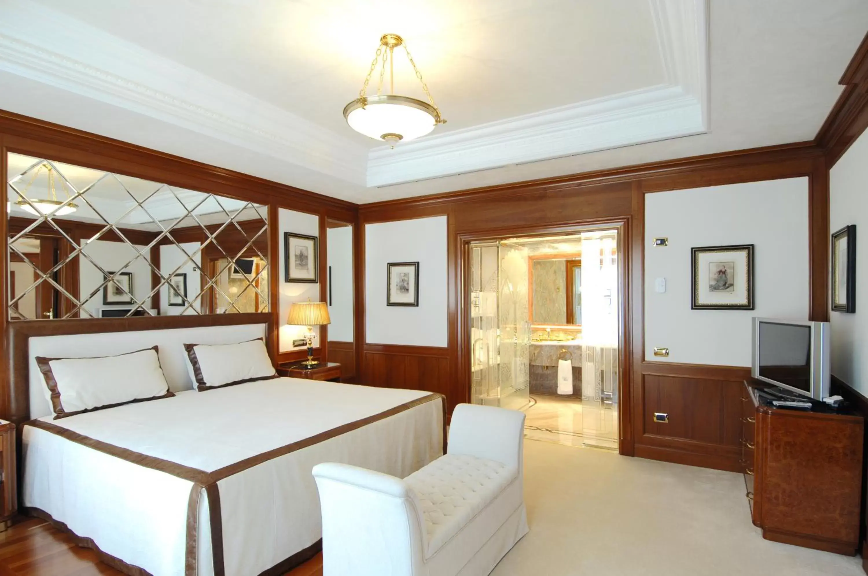 Presidential Suite in Royal Hotel Carlton Presidential Suite in Royal Hotel Carlton