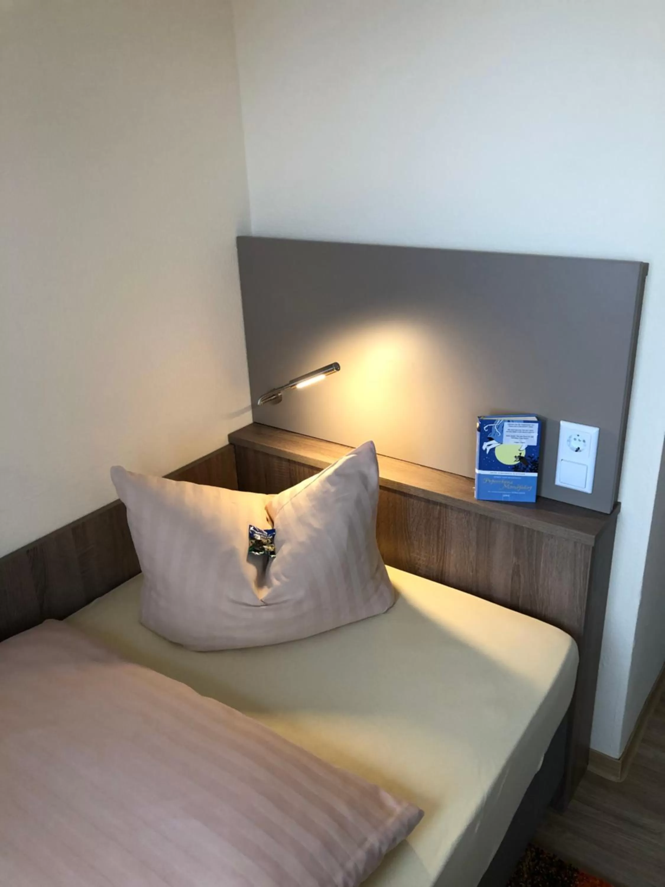 Bed in Hotel Peterchens Mondfahrt