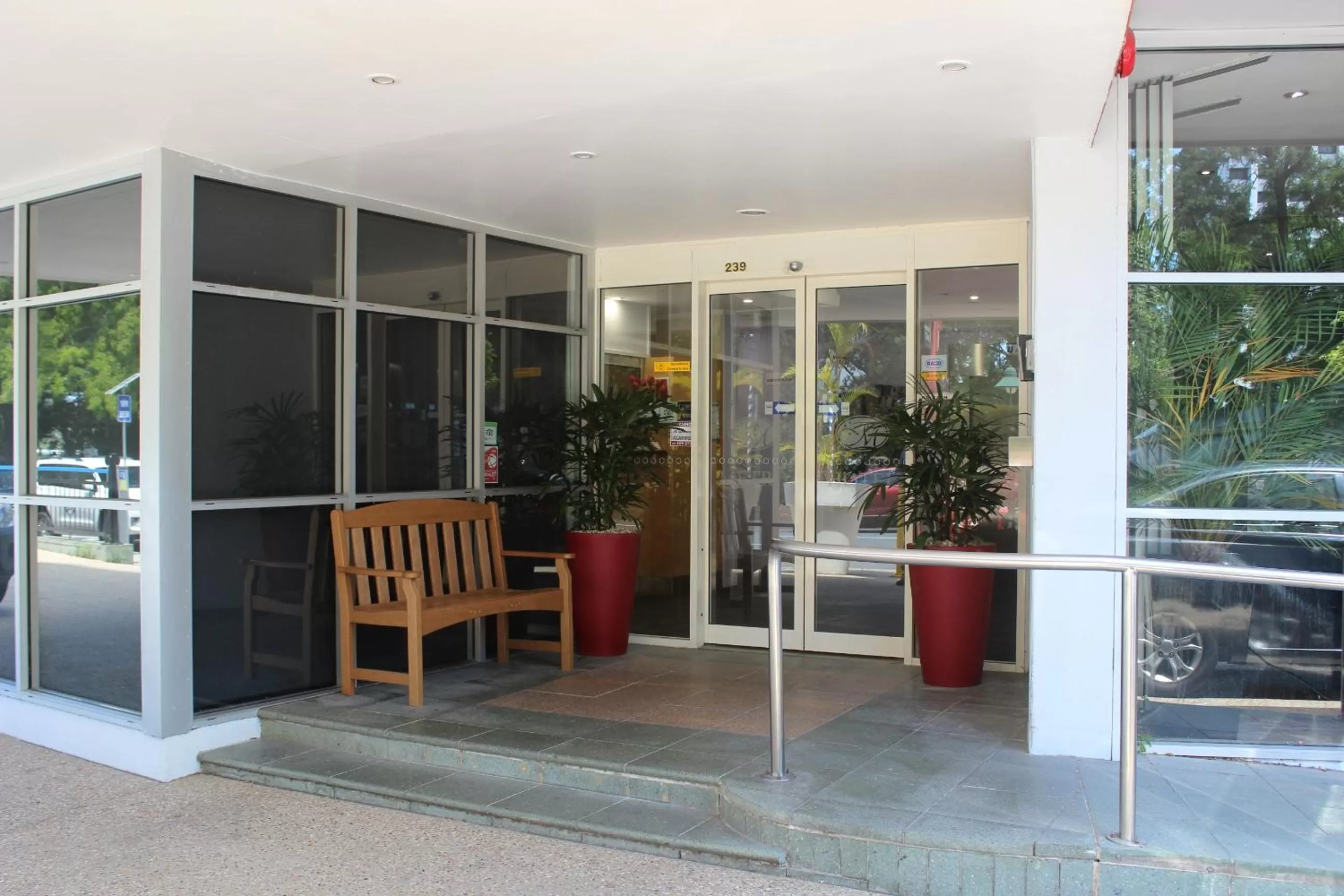Facade/entrance in Madison Tower Mill Hotel