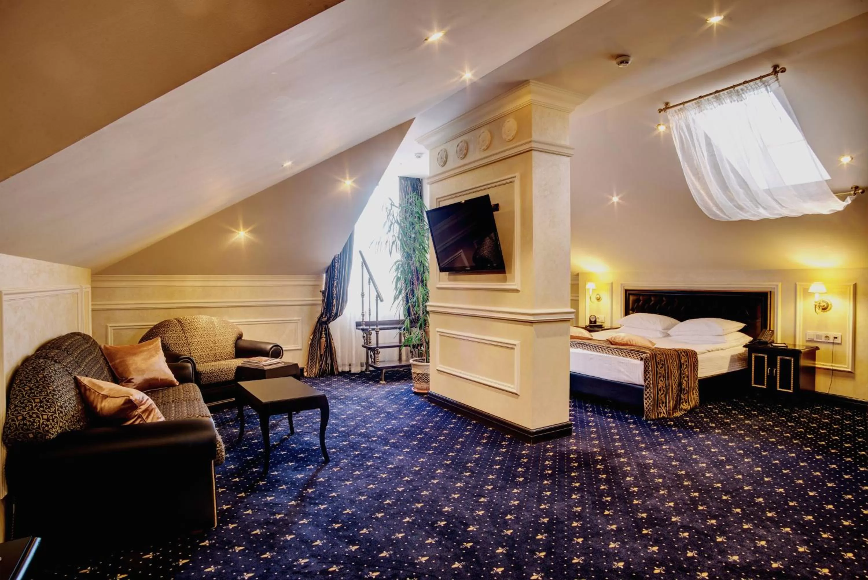 Photo of the whole room, Seating Area in Villa le Premier Maestro