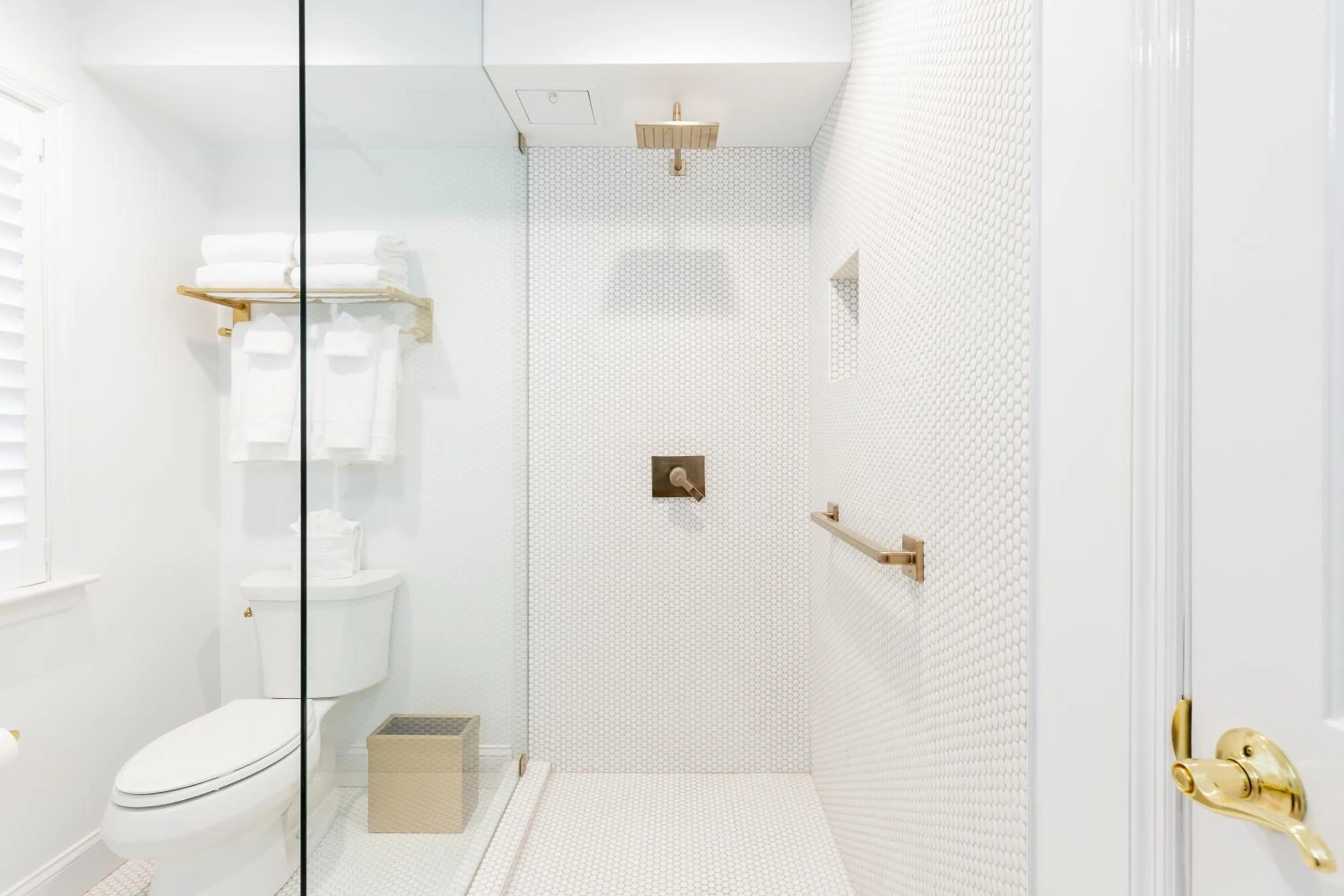 Bathroom in The Beach Club on Madison Avenue